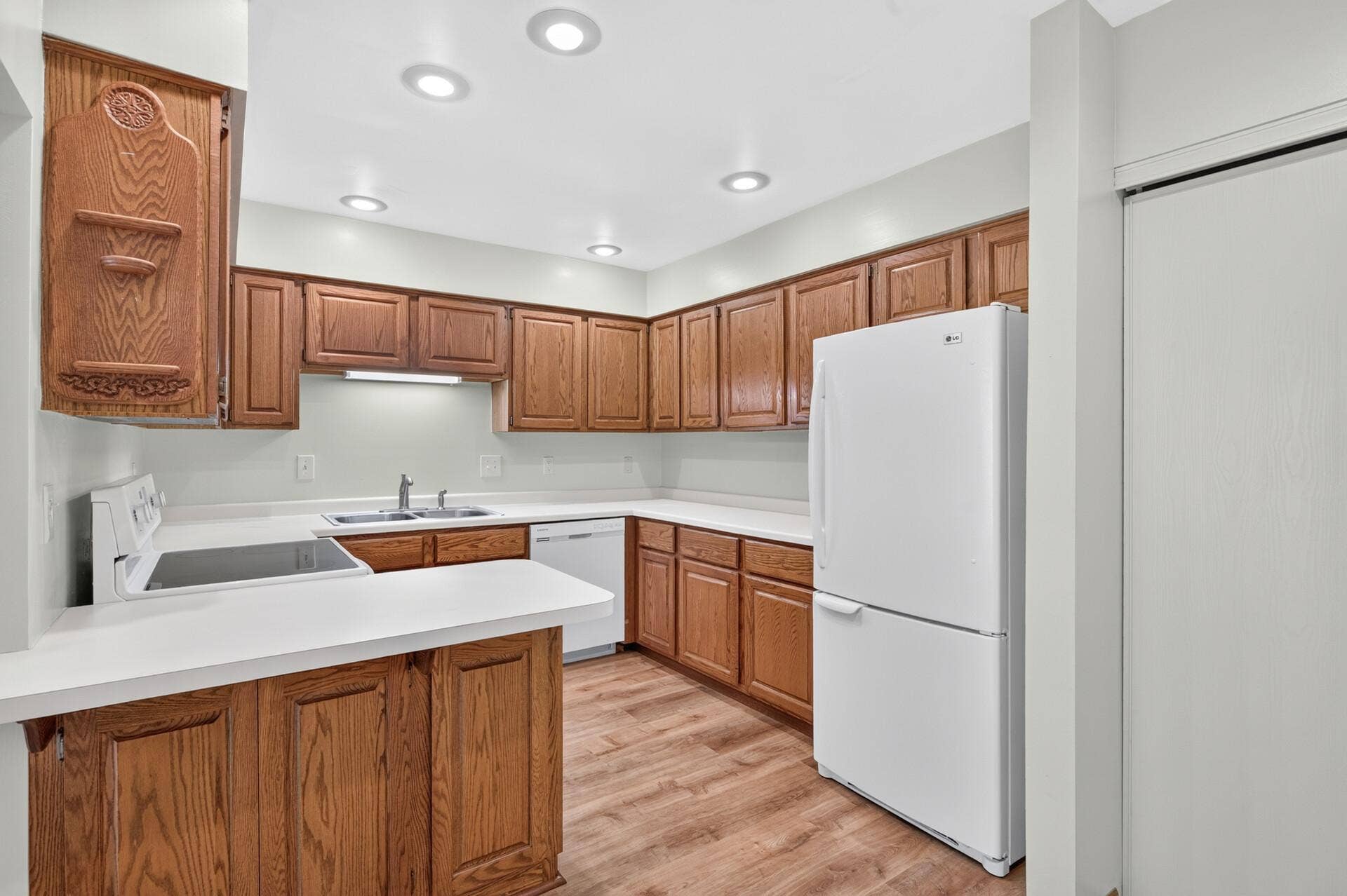2813 Robinwood Way, Woodbury, MN 55125 13_2813_Robinwood12_mls.jpg