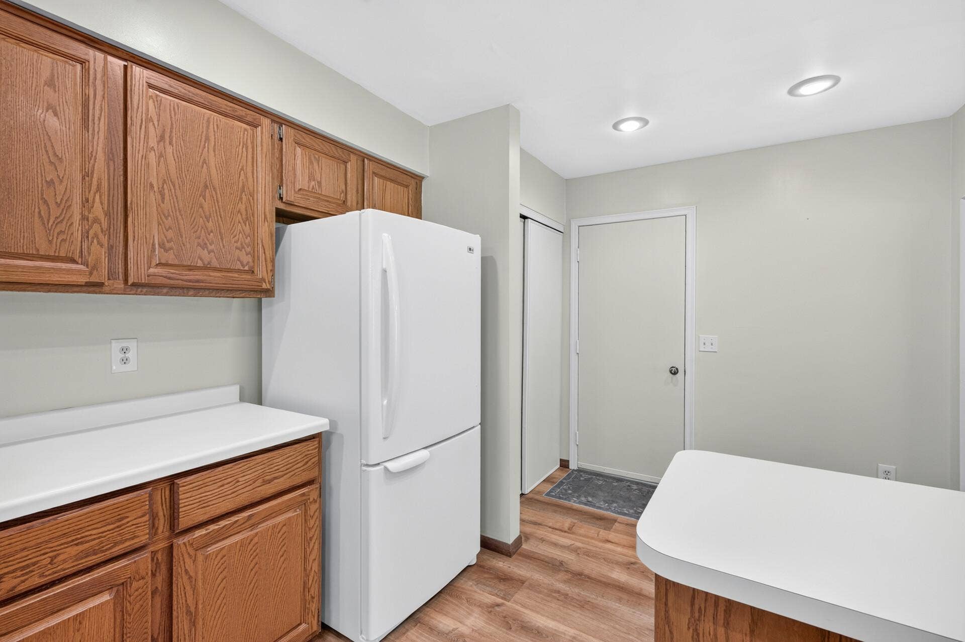 2813 Robinwood Way, Woodbury, MN 55125 17_2813_Robinwood16_mls.jpg