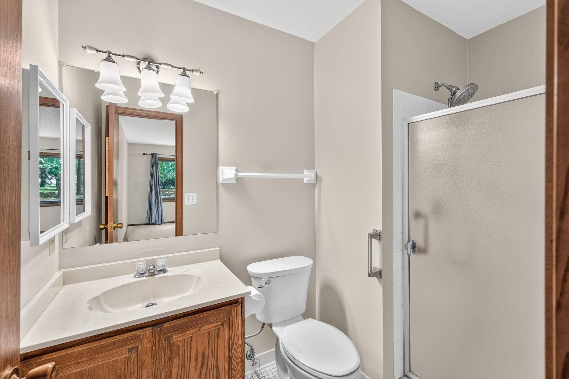 2813 Robinwood Way, Woodbury, MN 55125 25_2813_Robinwood24_mls.jpg