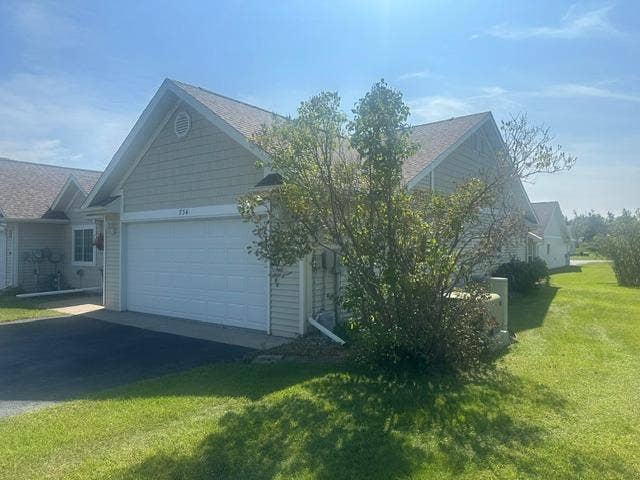 734 32nd Street NW, Bemidji, MN 56601 End Unit.jpeg