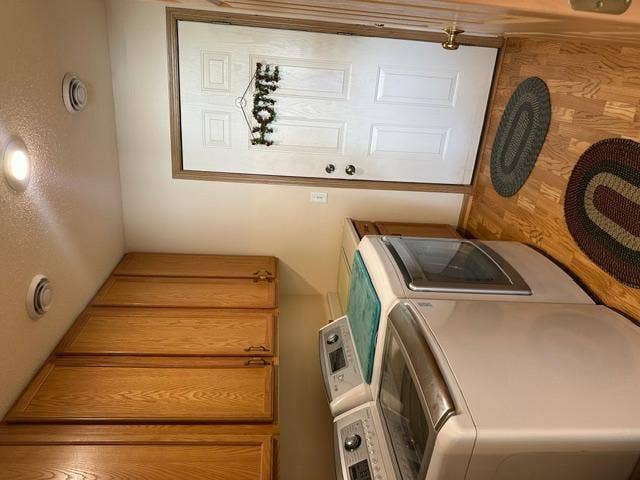 734 32nd Street NW, Bemidji, MN 56601 Laundry.jpeg