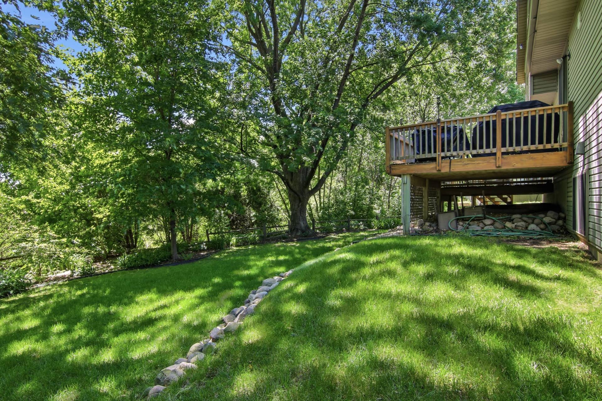 9953 Starlight Drive, Woodbury, MN 55125 9953 Starlight Drive, Woodbury, MN 55125