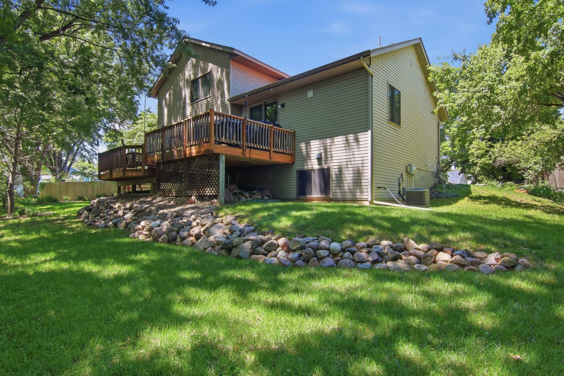 9953 Starlight Drive, Woodbury, MN 55125 9953 Starlight Drive, Woodbury, MN 55125