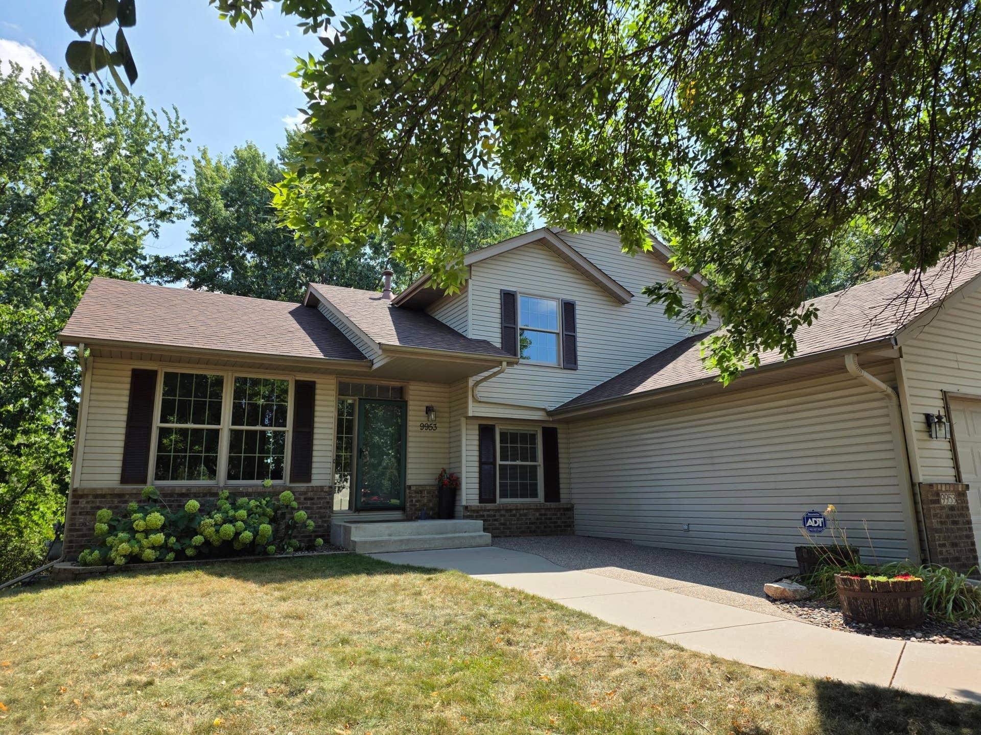 9953 Starlight Drive, Woodbury, MN 55125 9953 Starlight Drive, Woodbury, MN 55125