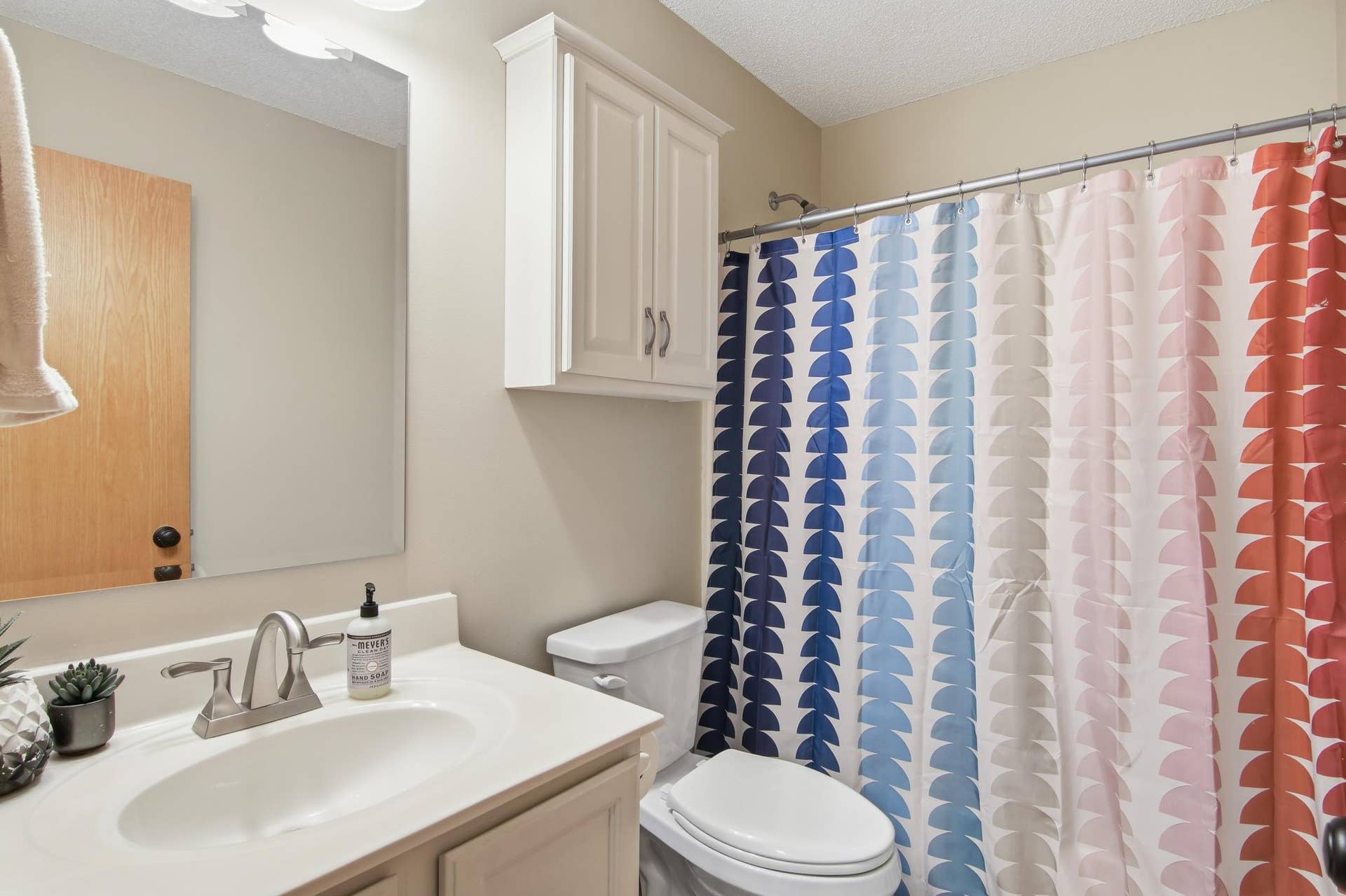 9953 Starlight Drive, Woodbury, MN 55125 9953 Starlight Drive, Woodbury, MN 55125