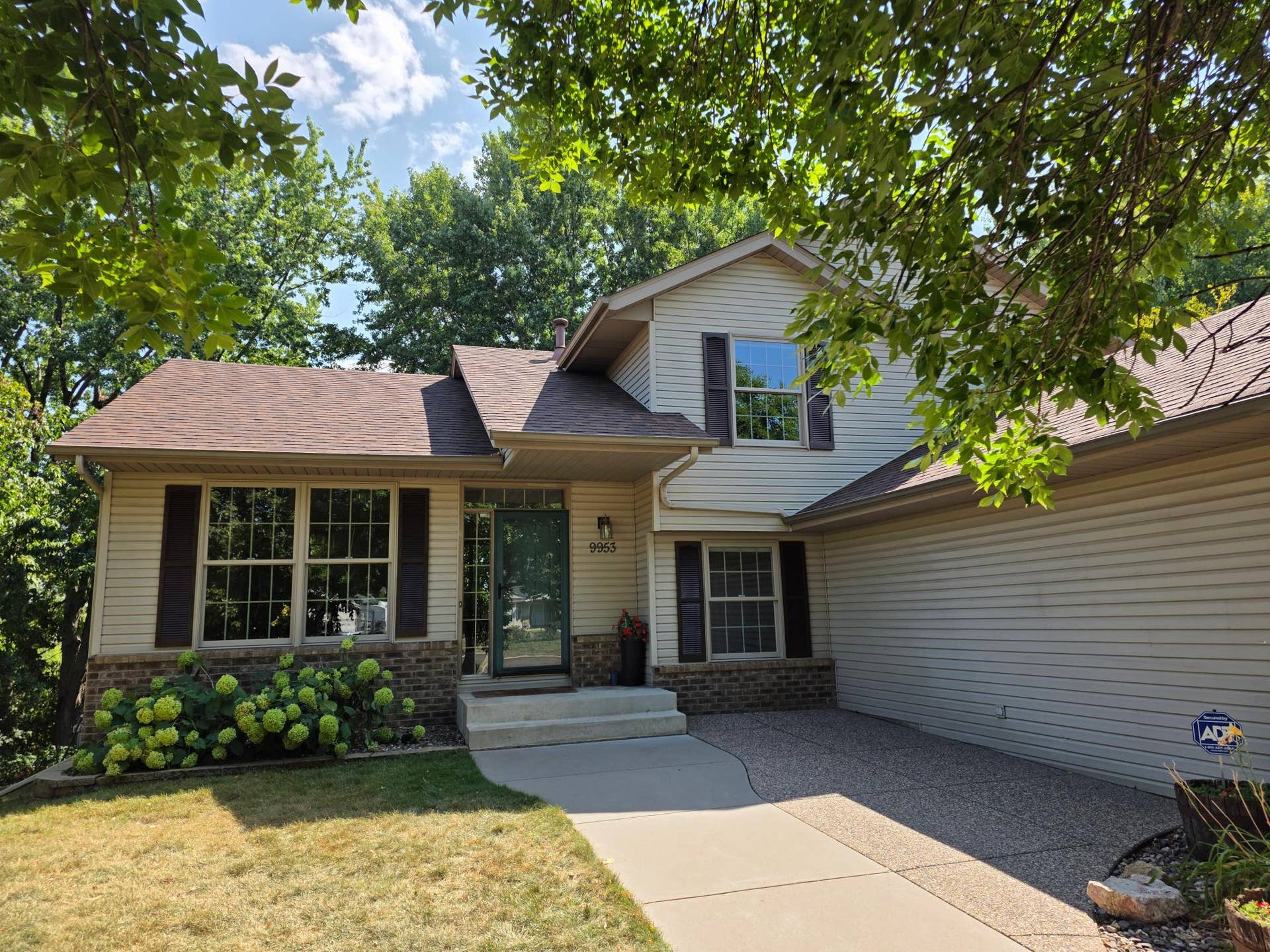 9953 Starlight Drive, Woodbury, MN 55125 9953 Starlight Drive, Woodbury, MN 55125