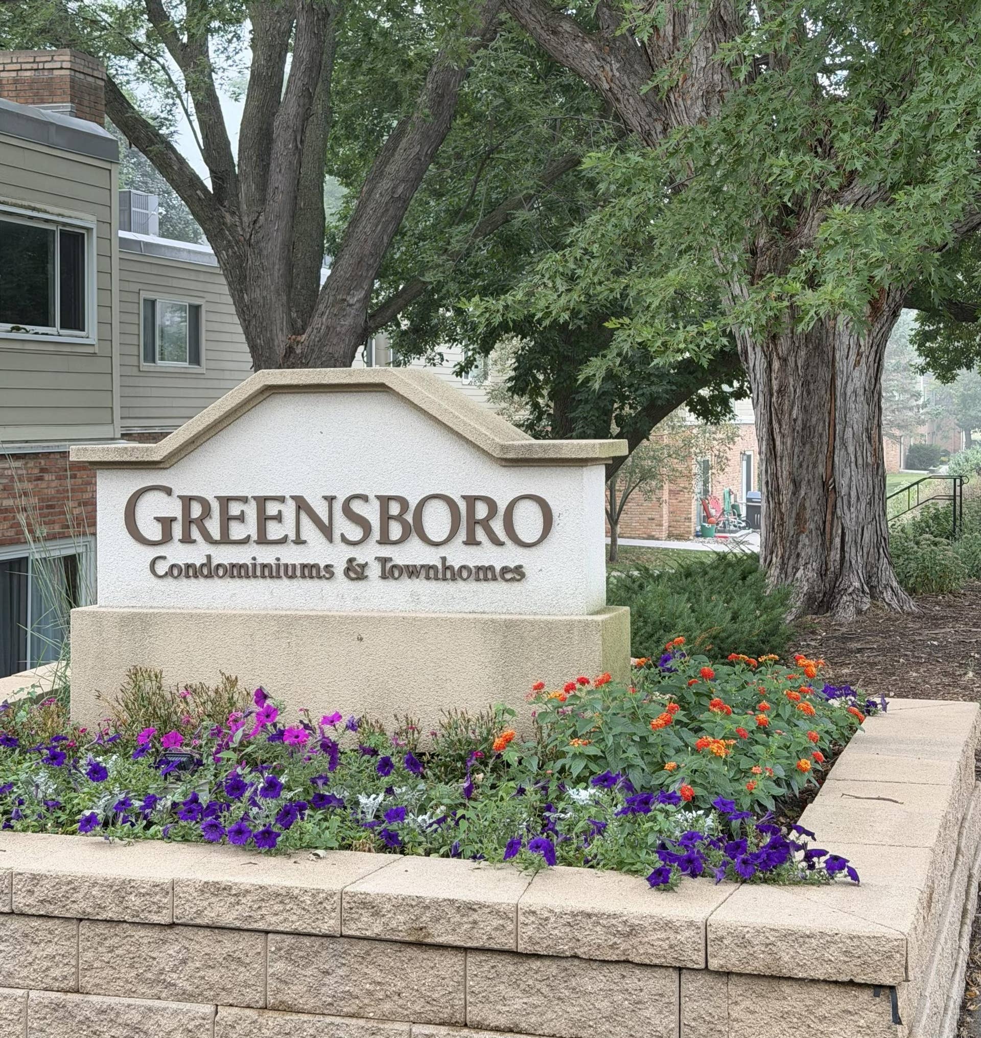 7316 W 22nd Street, #305, Saint Louis Park, MN 55426 Greensboro Sign