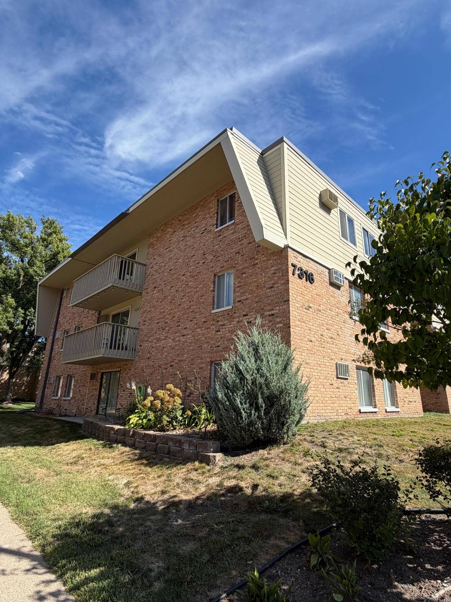 7316 W 22nd Street, #305, Saint Louis Park, MN 55426 7316 Building.jpg