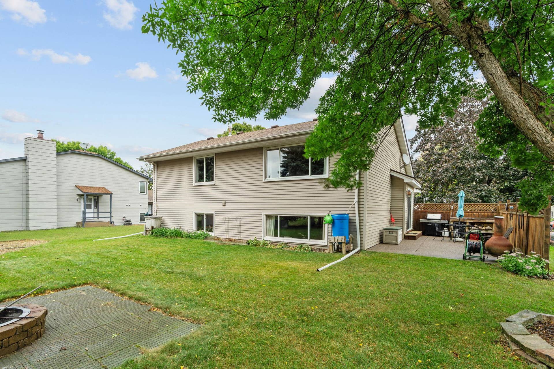 8989 Kirkwood Circle N, Maple Grove, MN 55369