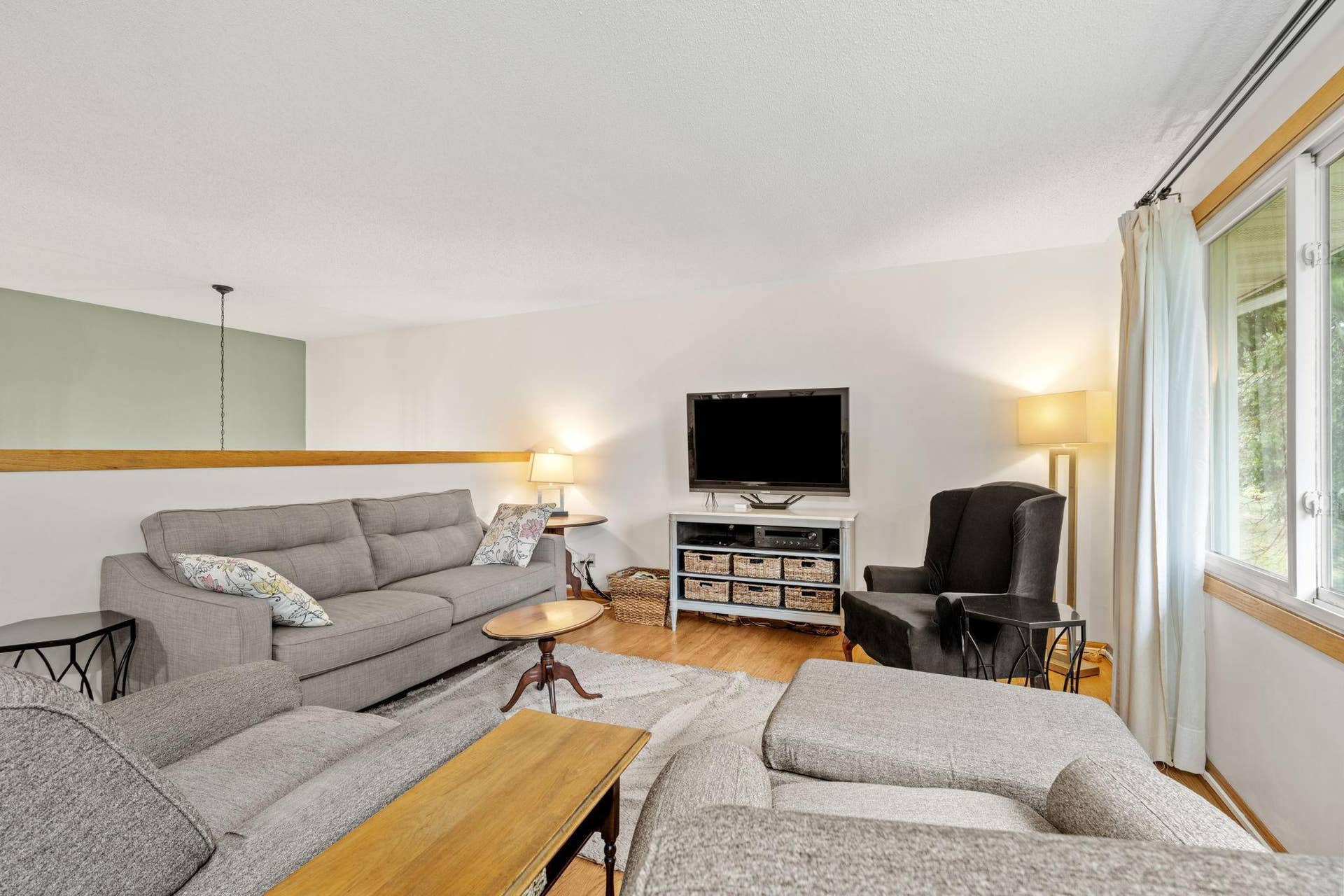 8989 Kirkwood Circle N, Maple Grove, MN 55369