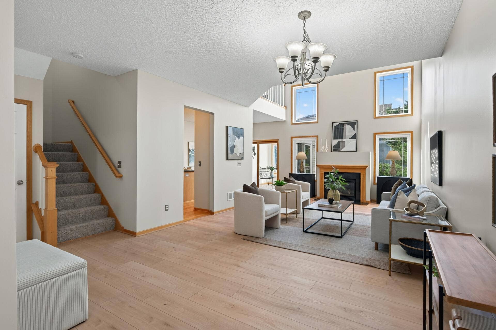 594 Sutherland Drive, Woodbury, MN 55129