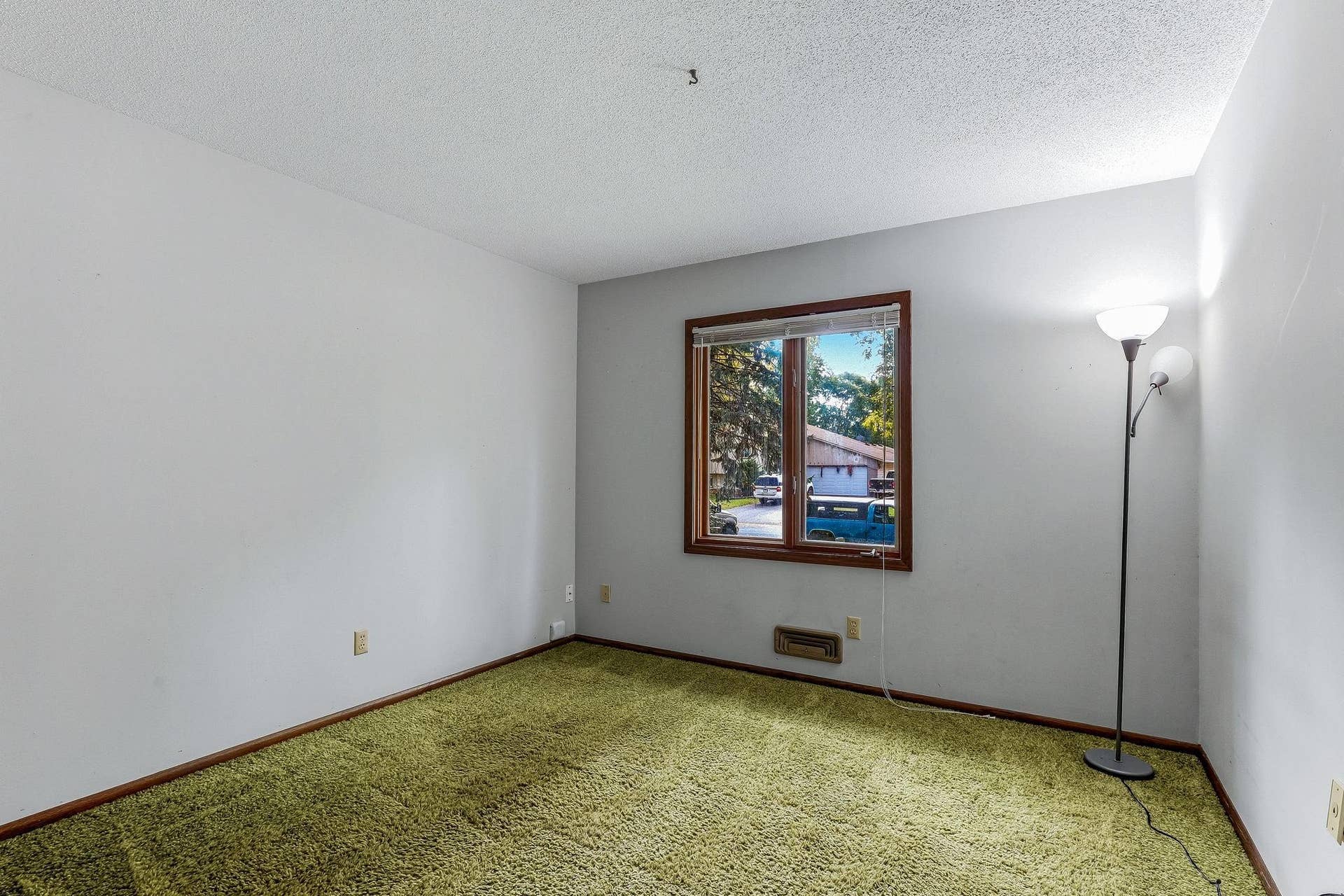 10448 106th Place N, Maple Grove, MN 55369 19-web-or-mls-10448-106th-Pl-19.jpg