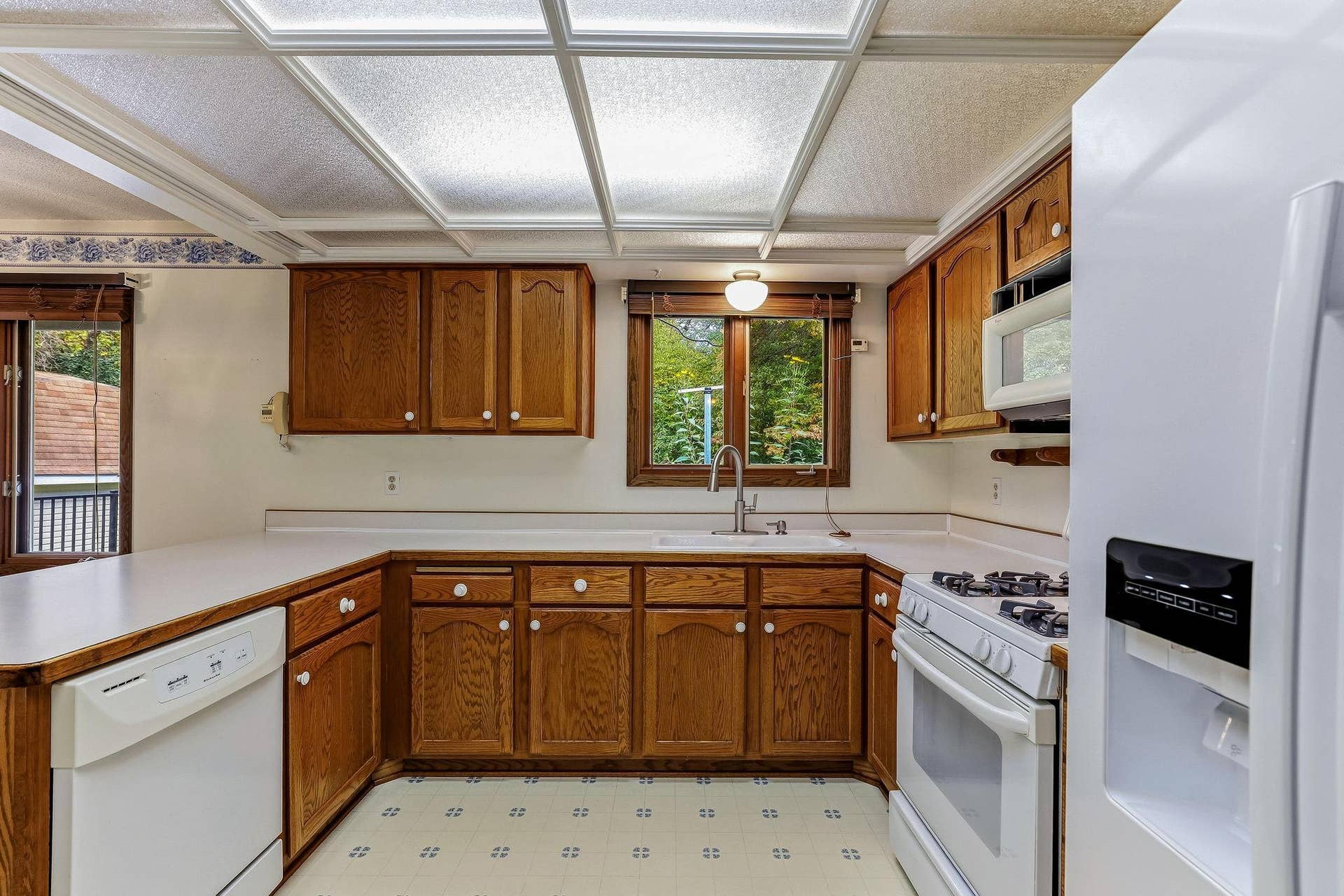 10448 106th Place N, Maple Grove, MN 55369 10-web-or-mls-10448-106th-Pl-10.jpg