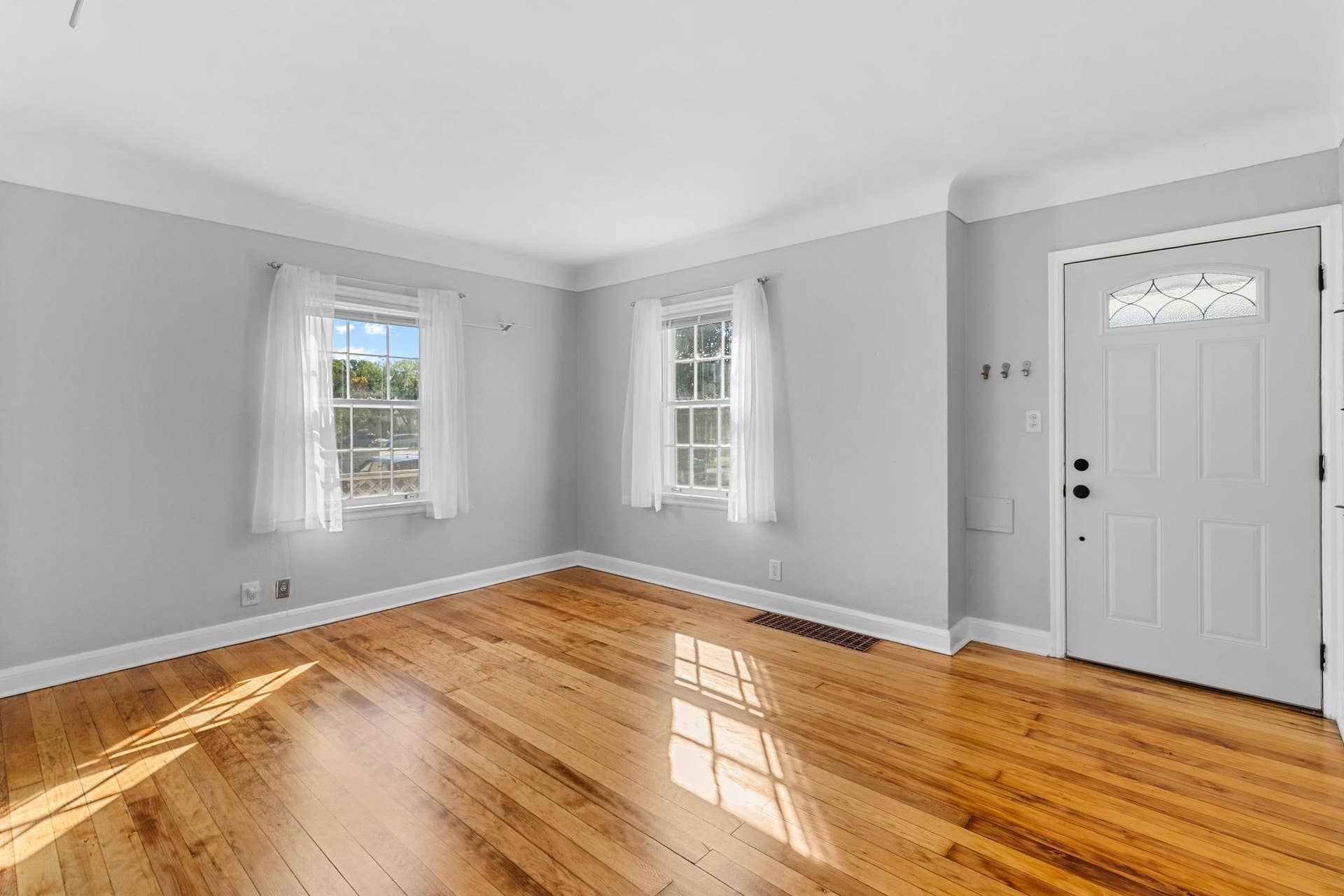 1119 Van Buren Avenue, 93, Saint Paul, MN 55104