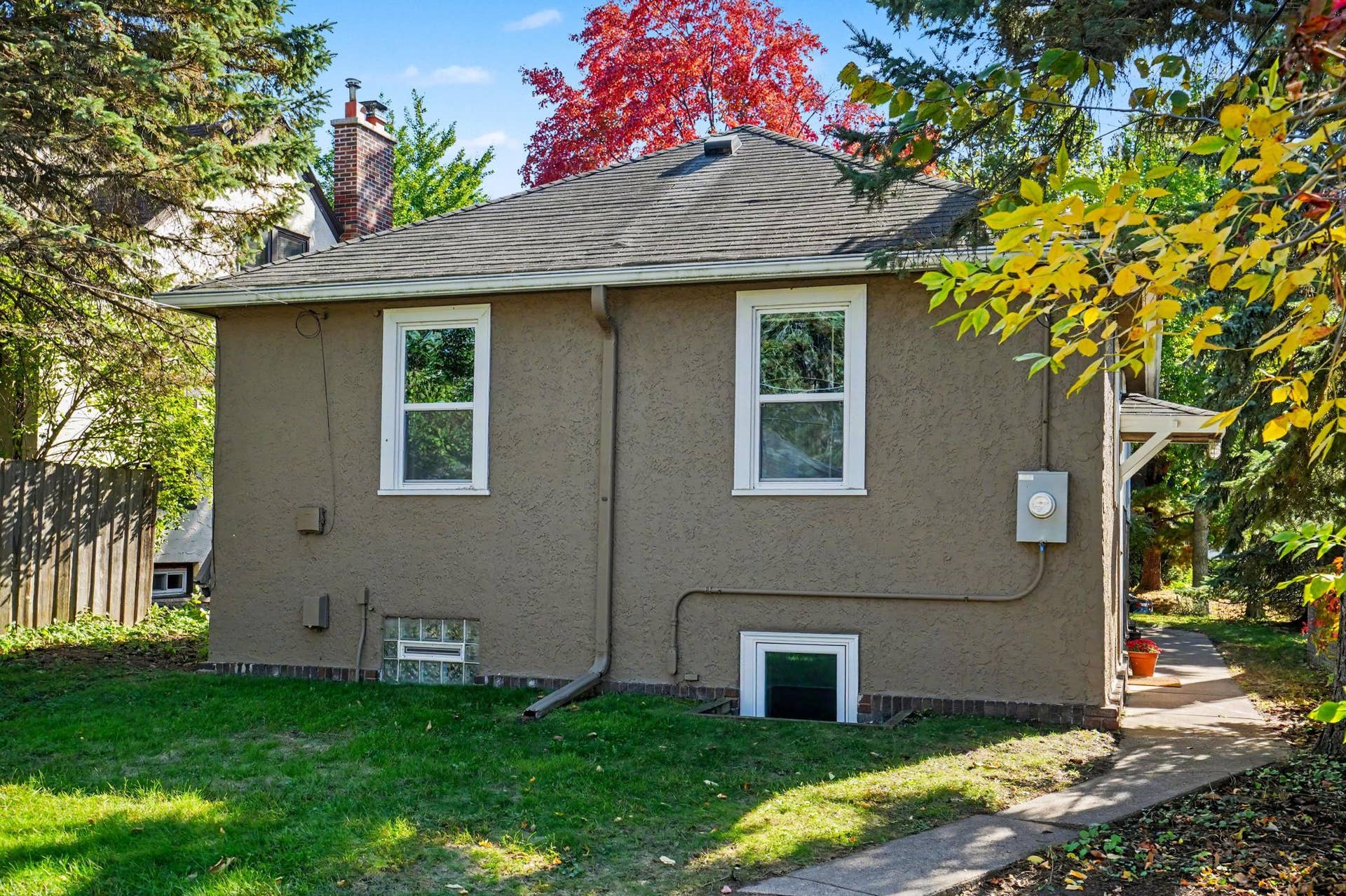 2115 Palace Avenue, 95, Saint Paul, MN 55105 Side exterior