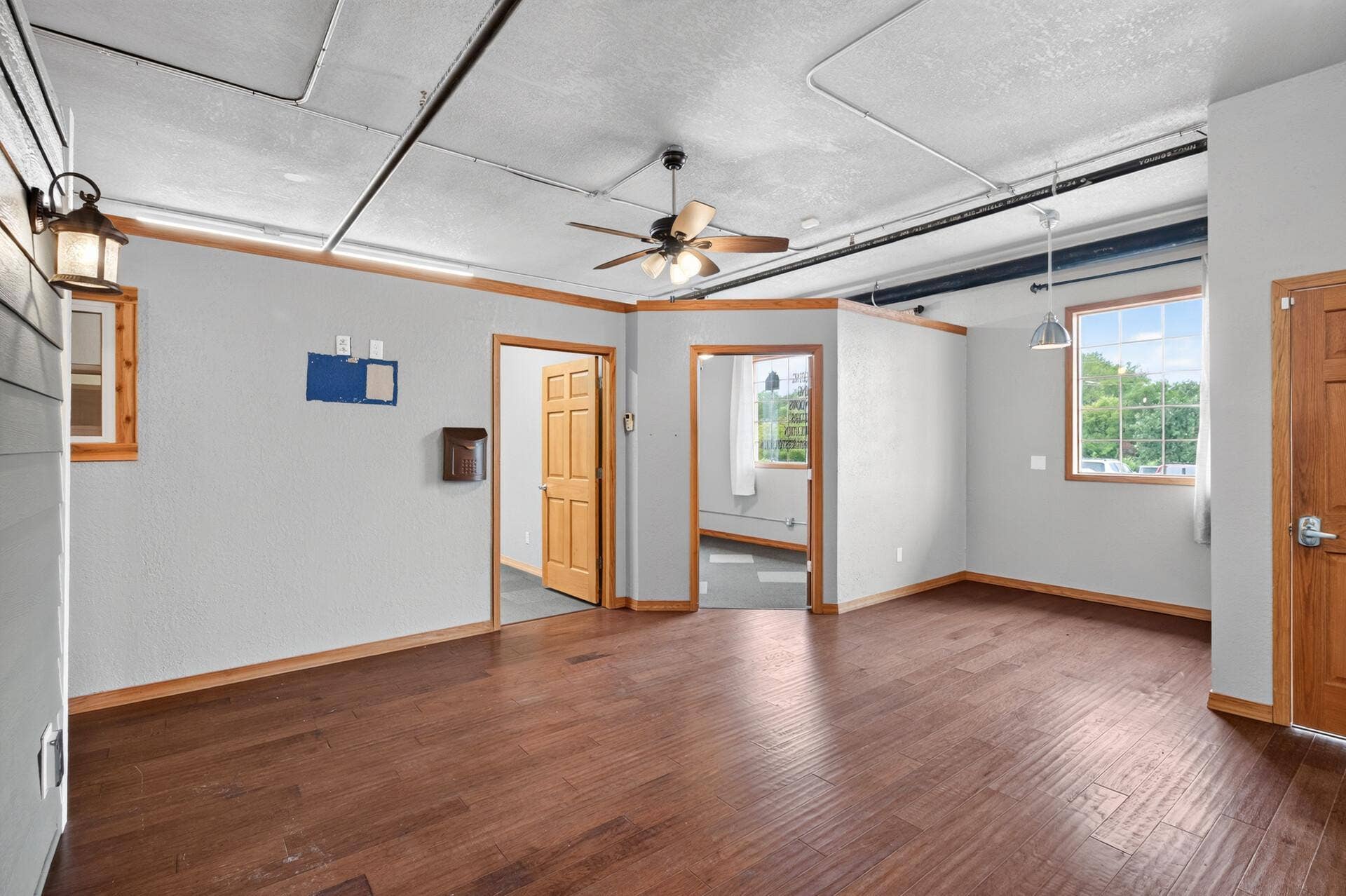 1103 Weir Drive, #200, Woodbury, MN 55125 1103 Weir Drive, #200, Woodbury, MN 55125
