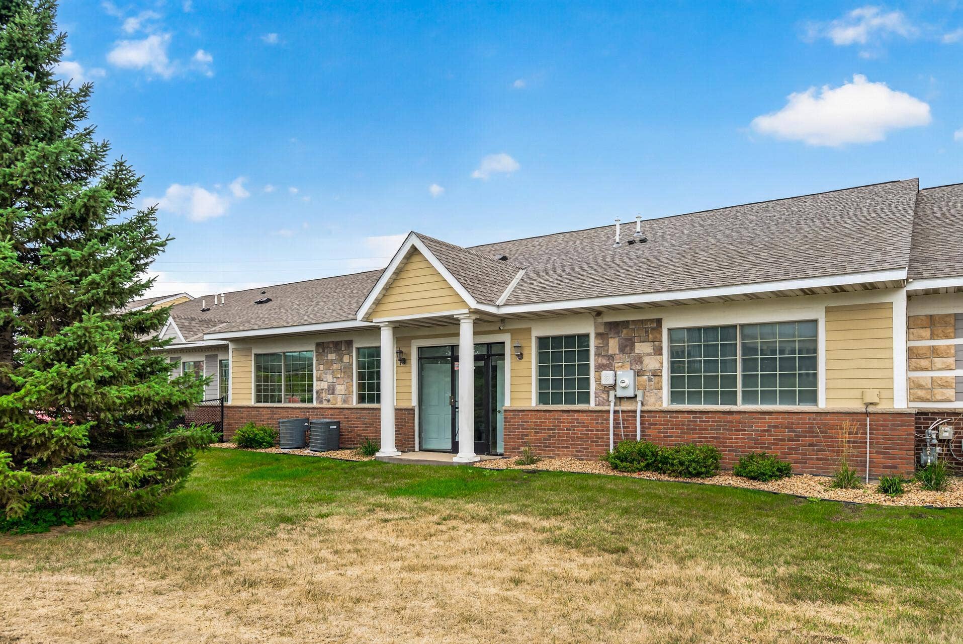 1103 Weir Drive, #200, Woodbury, MN 55125 1103 Weir Drive, #200, Woodbury, MN 55125