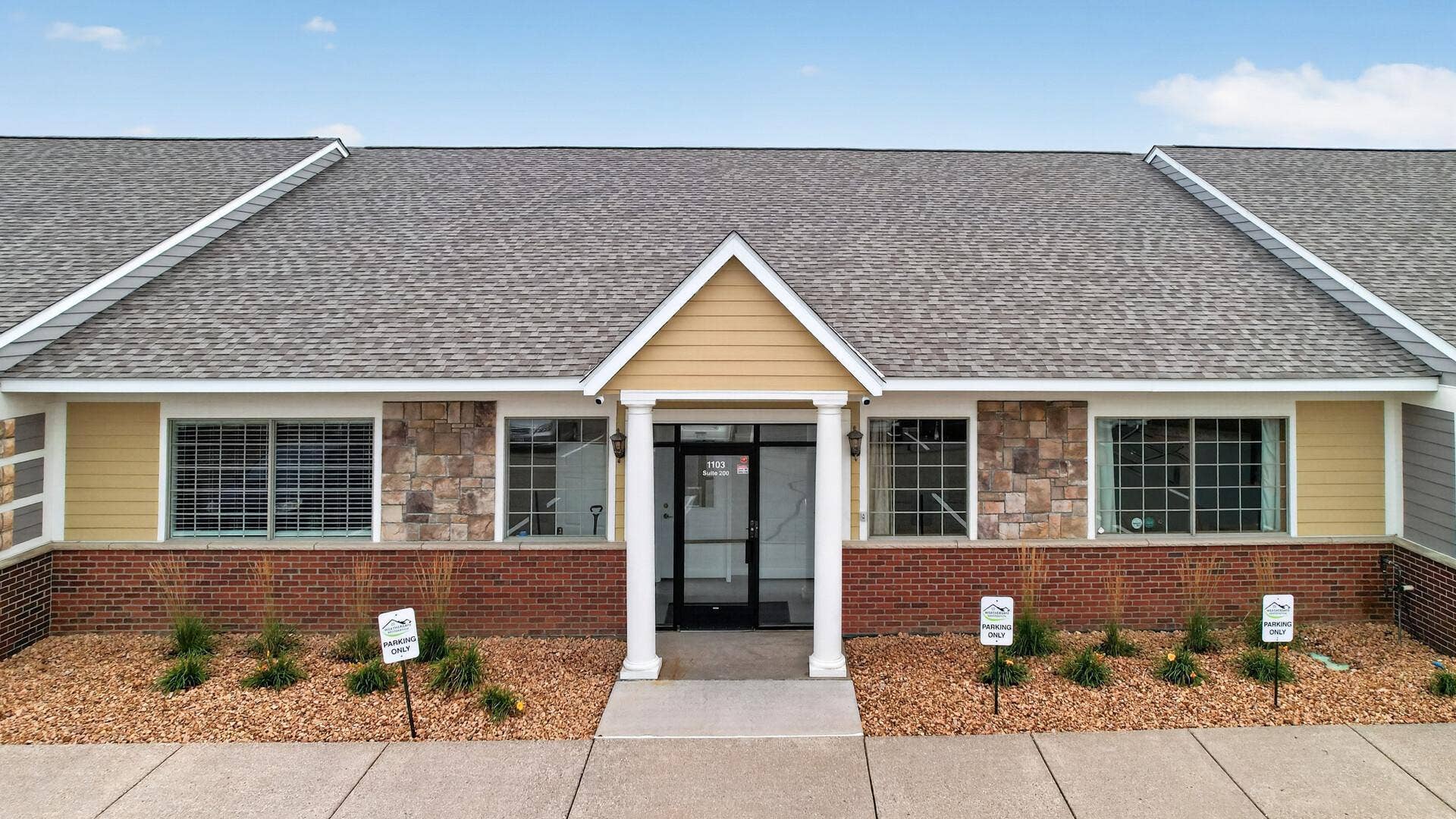 1103 Weir Drive, #200, Woodbury, MN 55125 1103 Weir Drive, #200, Woodbury, MN 55125