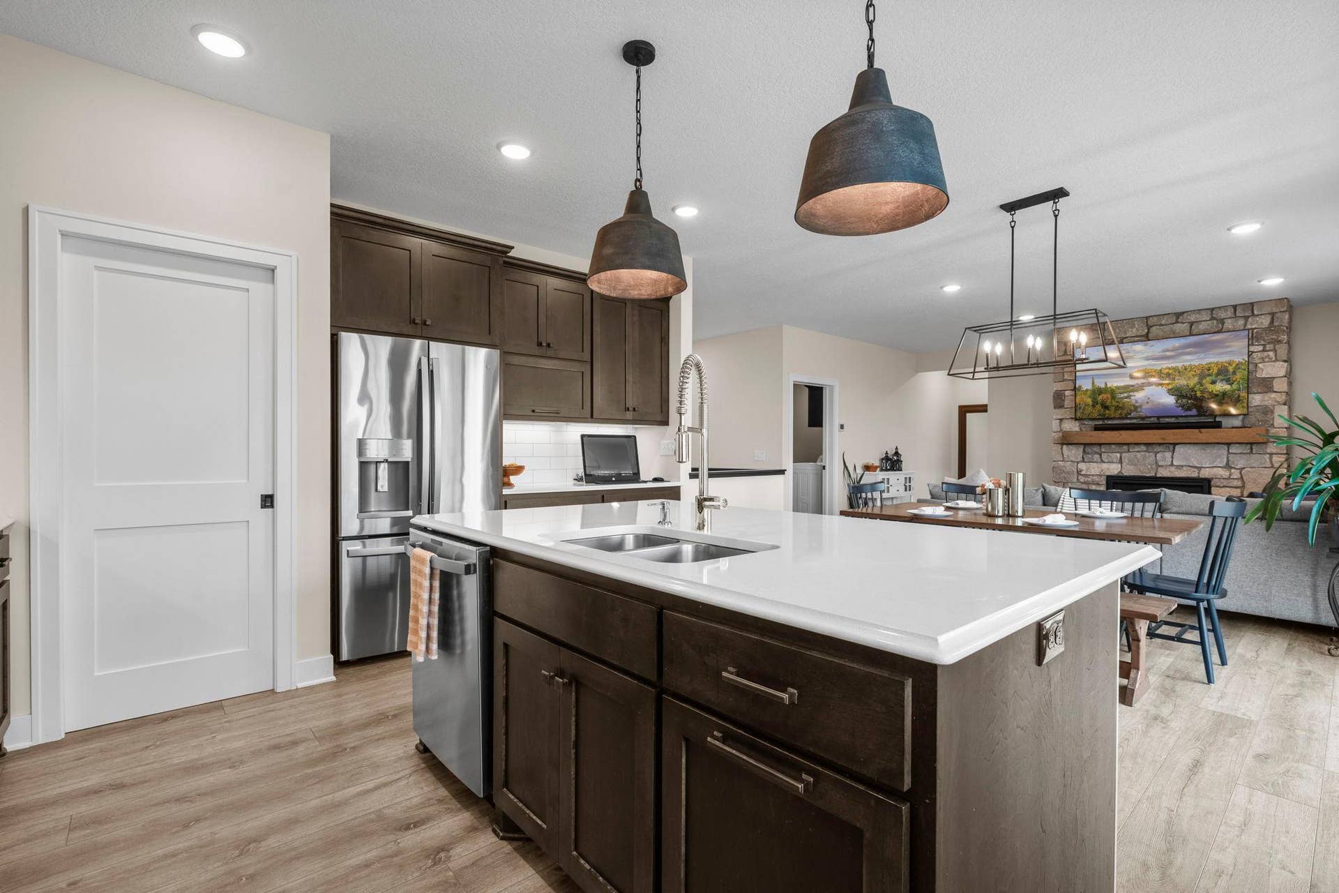 5190 Sundial Lane, Woodbury, MN 55129 Pocket door covered pantry!