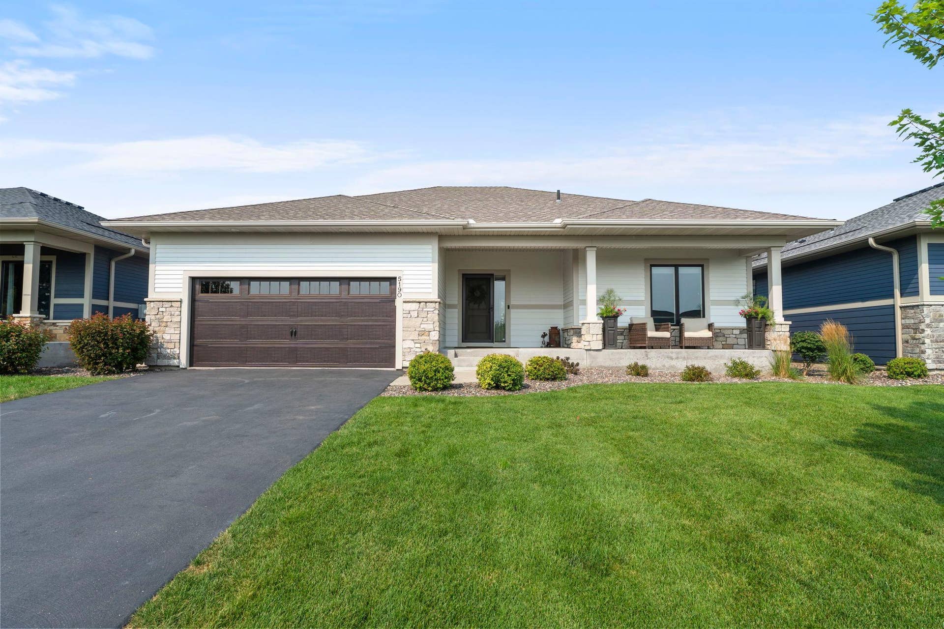 5190 Sundial Lane, Woodbury, MN 55129 Welcome to 5190 Sundial!