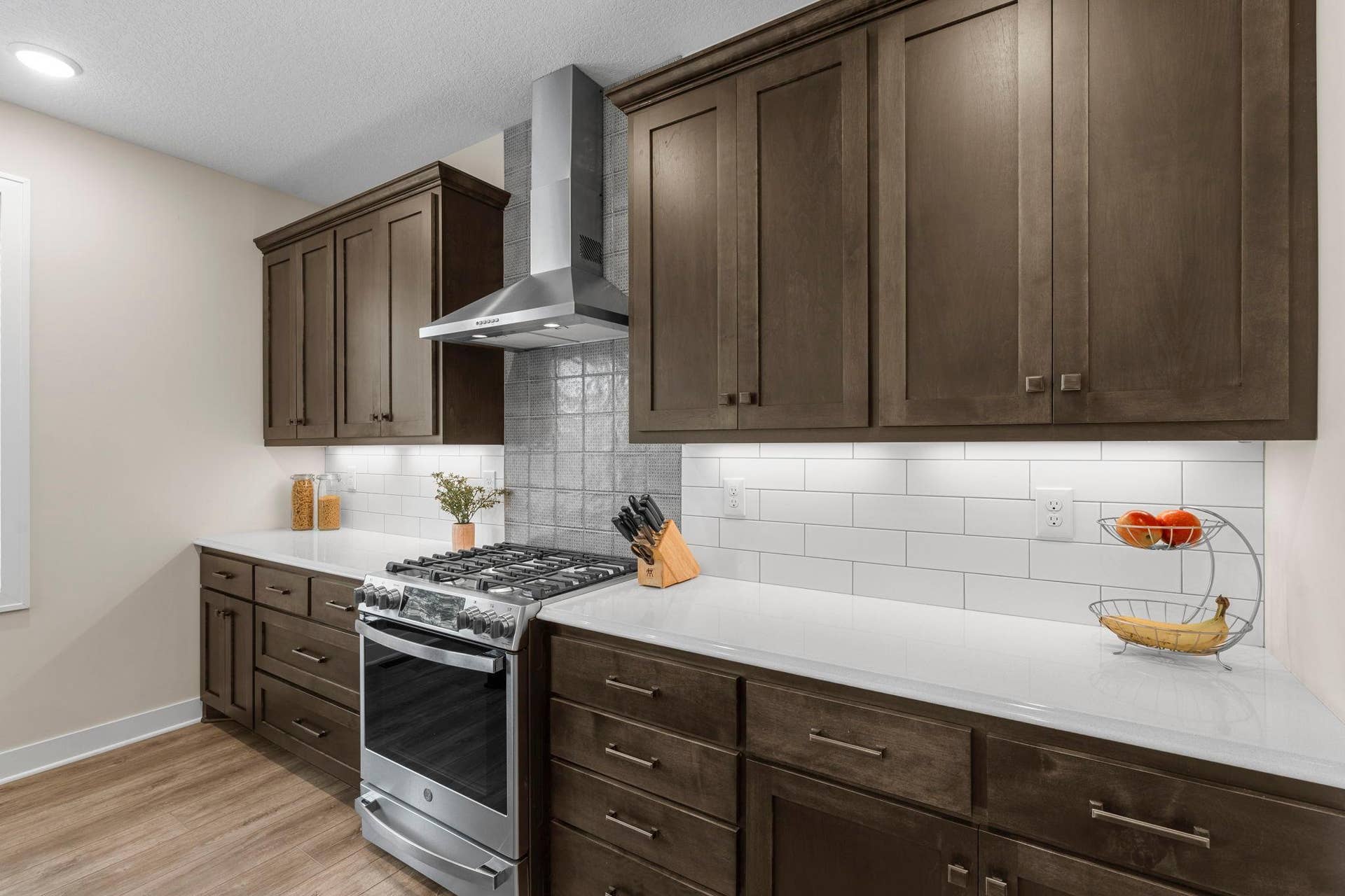 5190 Sundial Lane, Woodbury, MN 55129 5190 Sundial Lane, Woodbury, MN 55129