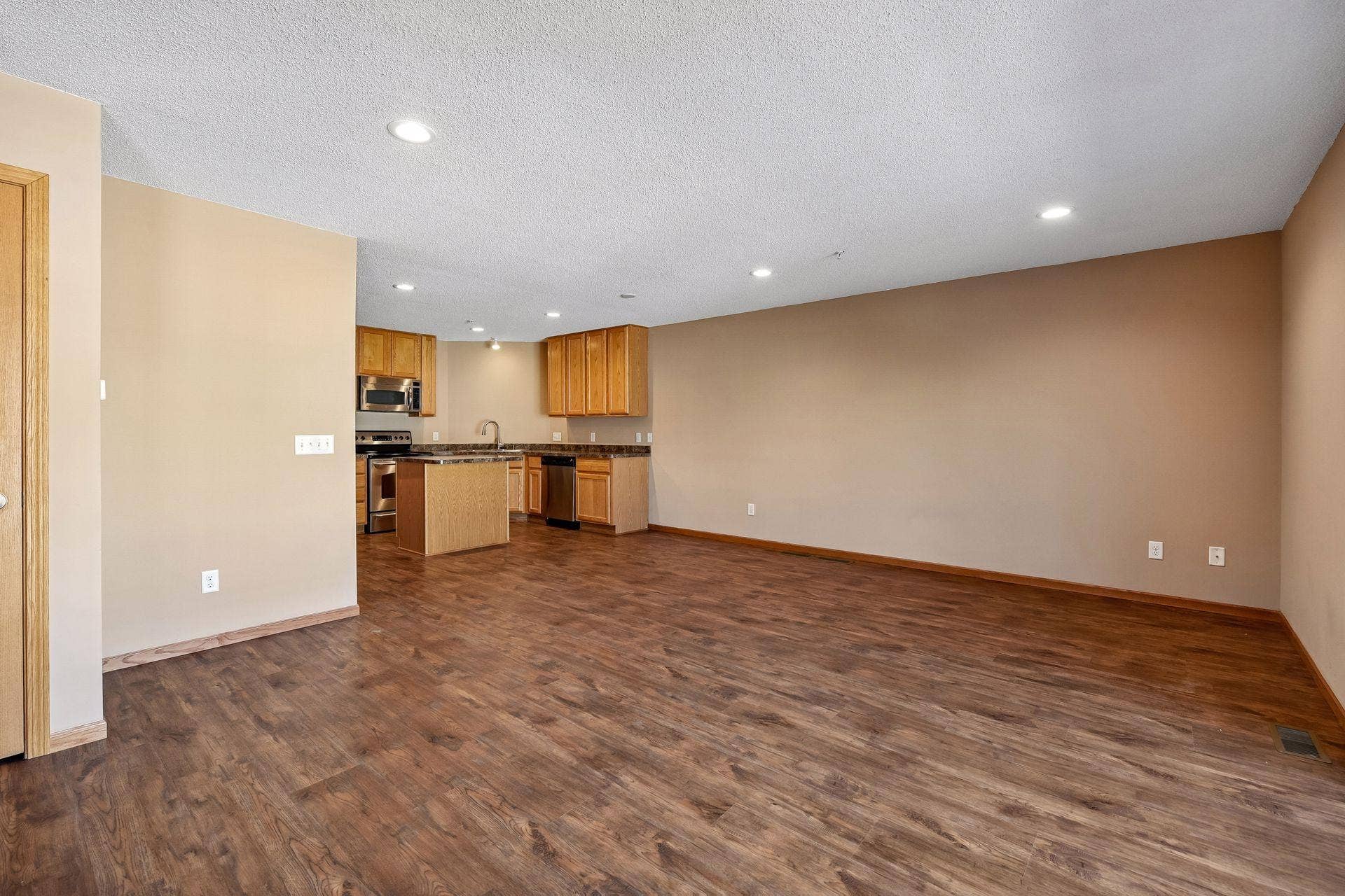 17628 69th Place N, Maple Grove, MN 55311 17628 69th Place N, Maple Grove, MN 55311