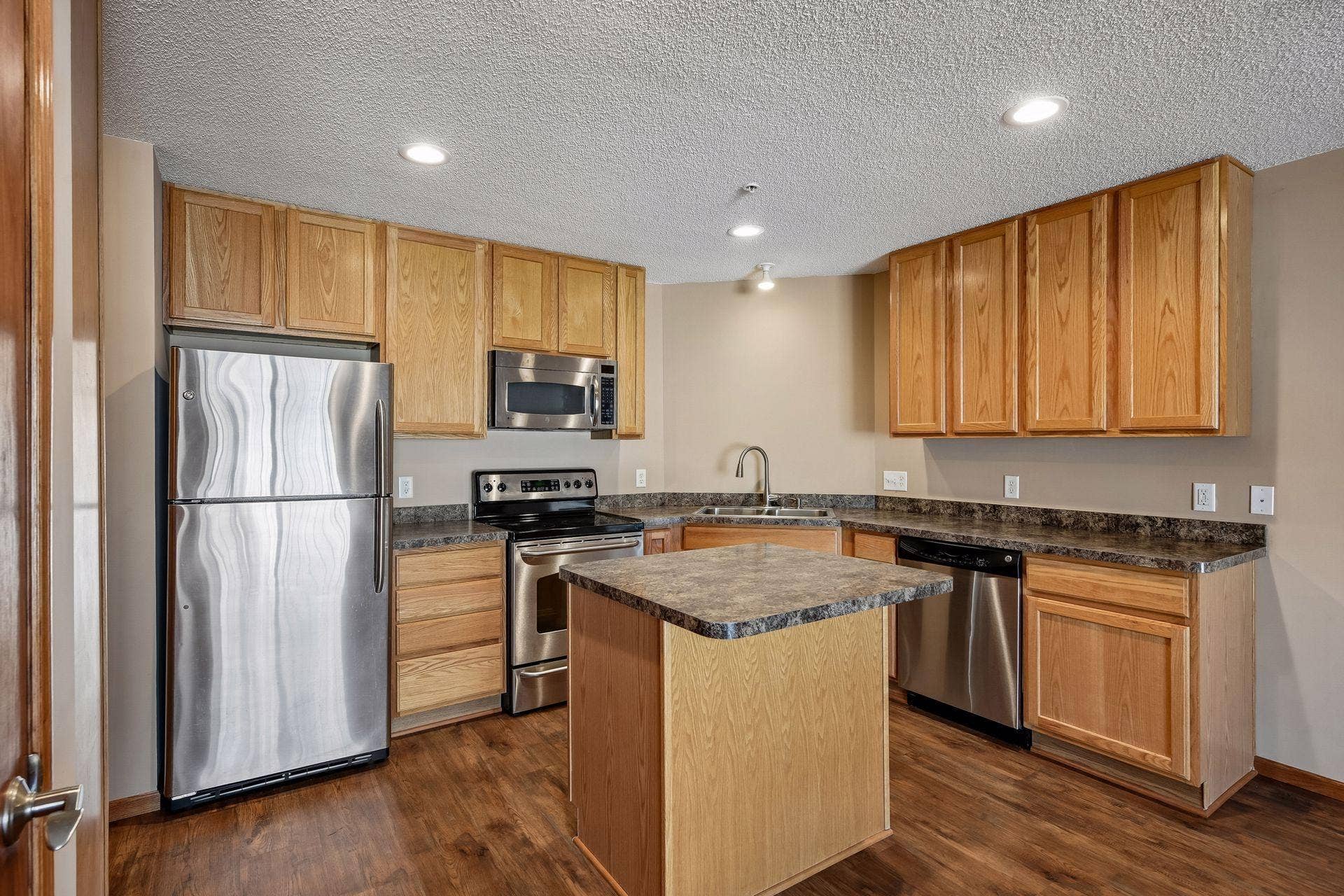 17628 69th Place N, Maple Grove, MN 55311 17628 69th Place N, Maple Grove, MN 55311
