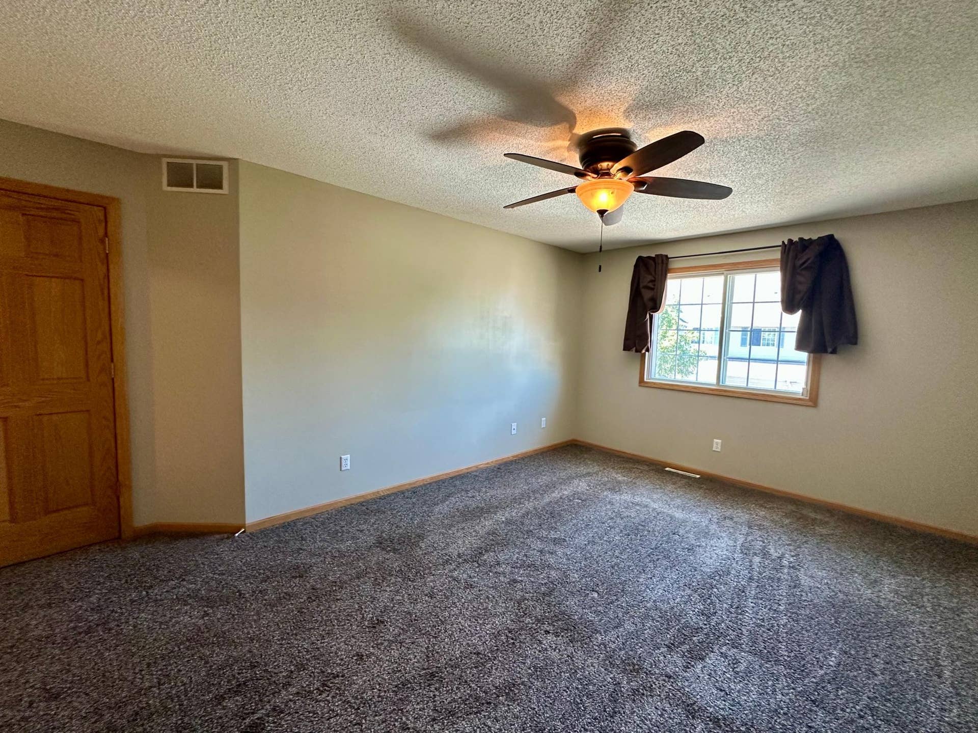 8944 Olive Lane N, Maple Grove, MN 55311 8944 Olive Lane N, Maple Grove, MN 55311