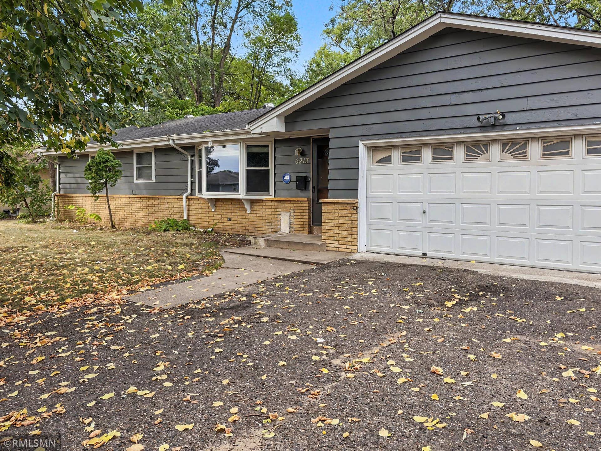 6213 Chowen Avenue N, Brooklyn Center, MN 55429 6213 Chowen Avenue N, Brooklyn Center, MN 55429