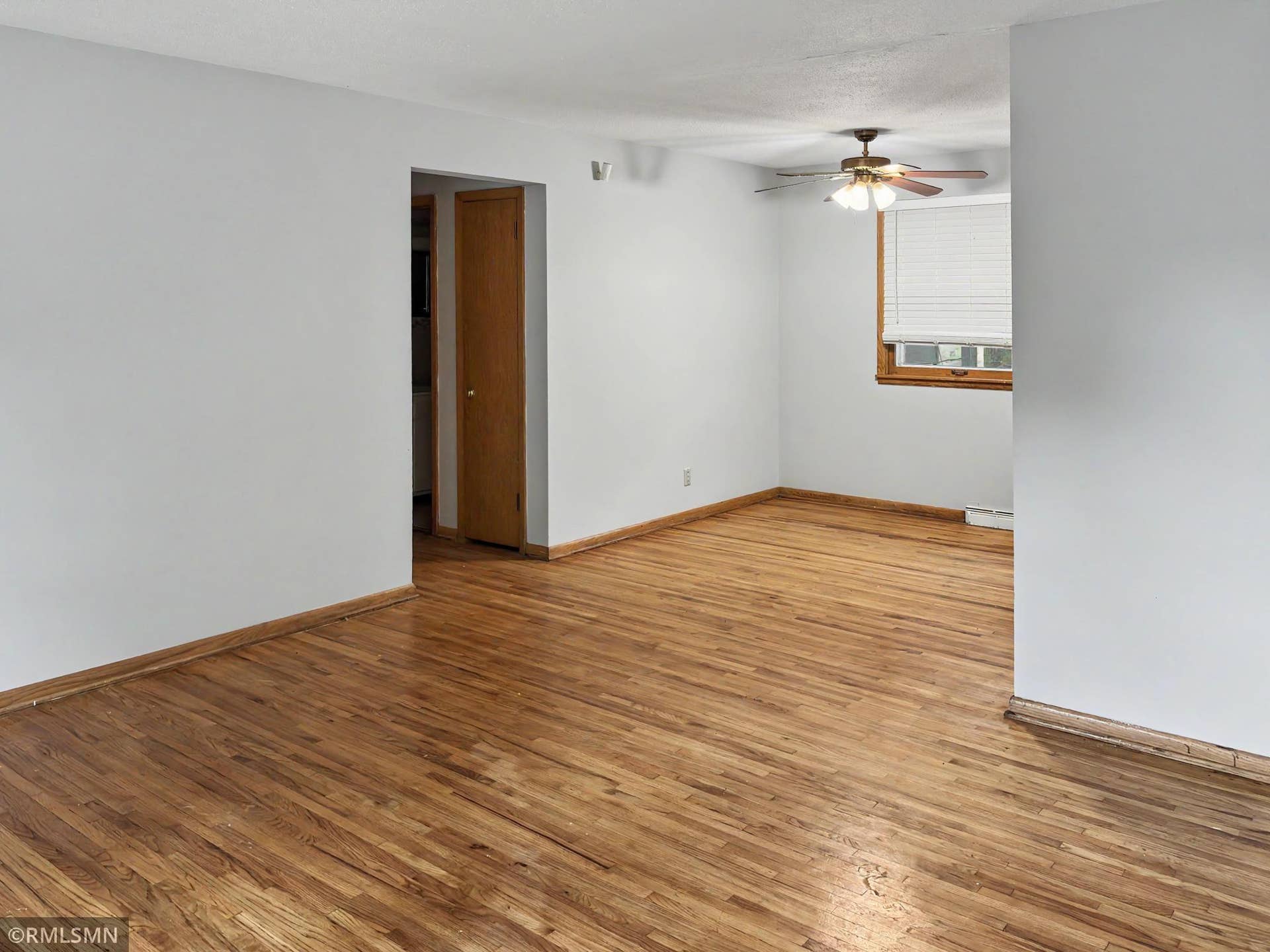 6213 Chowen Avenue N, Brooklyn Center, MN 55429 6213 Chowen Avenue N, Brooklyn Center, MN 55429