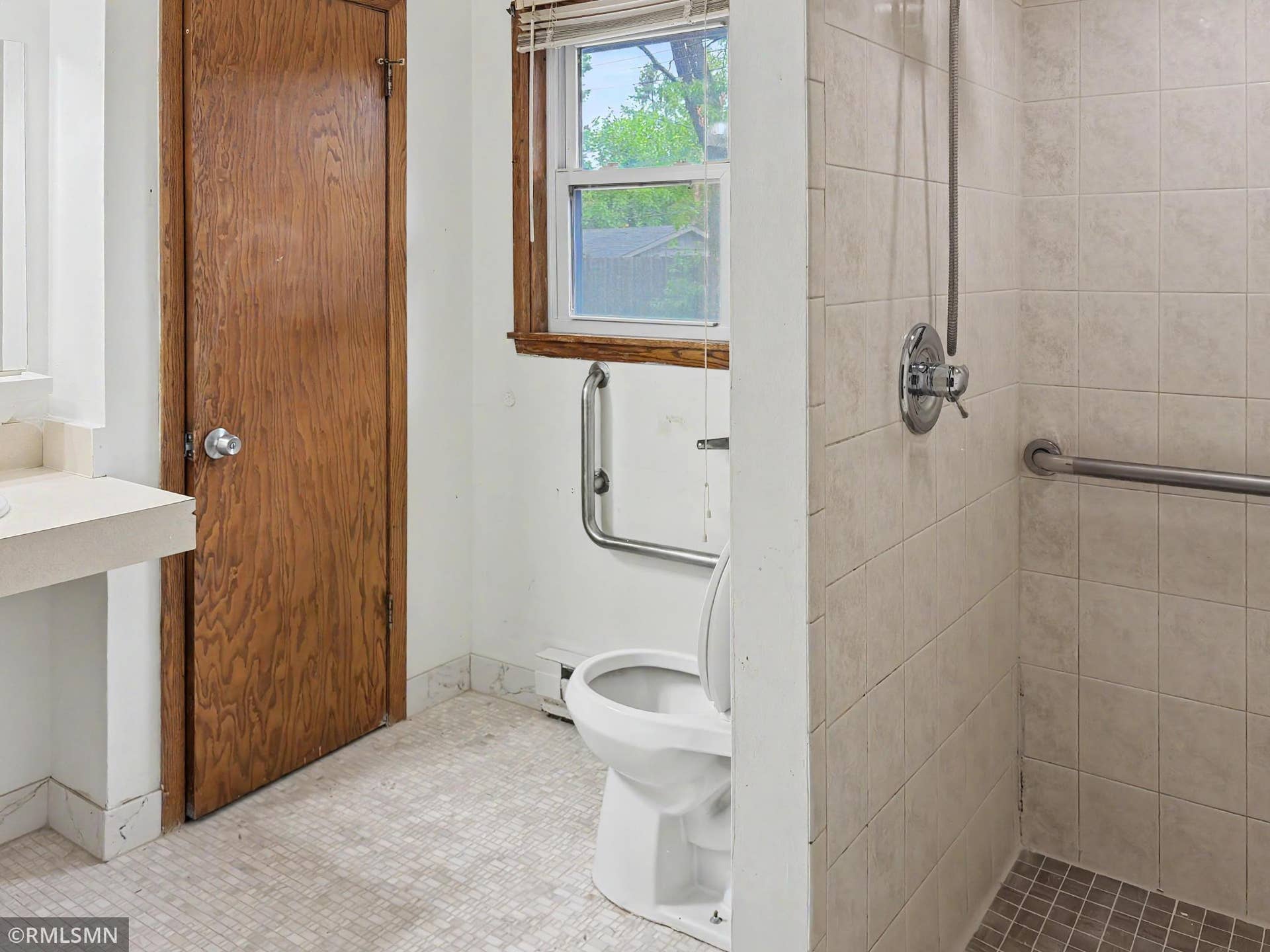 6213 Chowen Avenue N, Brooklyn Center, MN 55429 6213 Chowen Avenue N, Brooklyn Center, MN 55429
