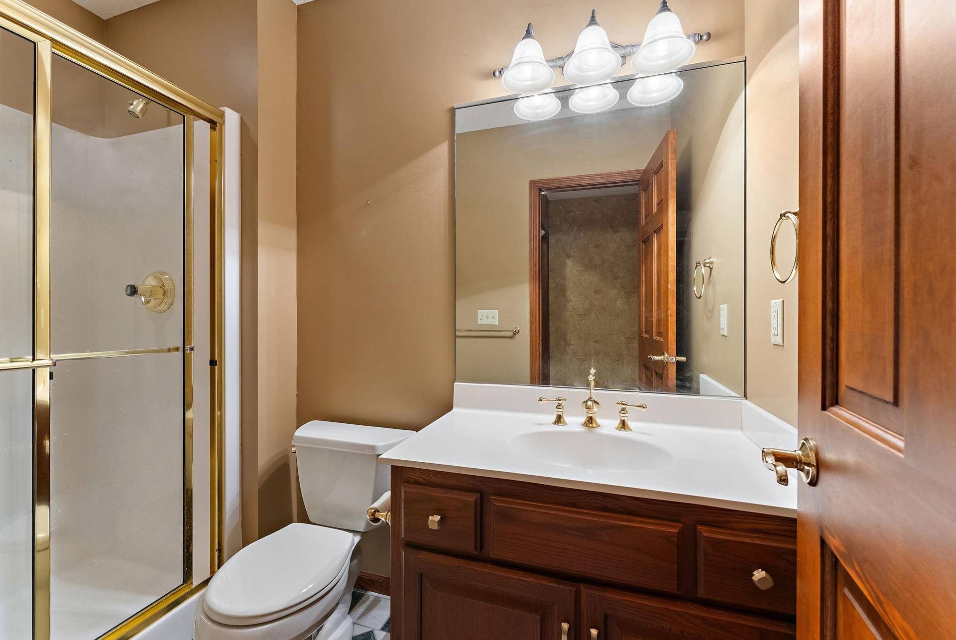 3749 Fairway Drive, Woodbury, MN 55125 3749 Fairway Drive, Woodbury, MN 55125