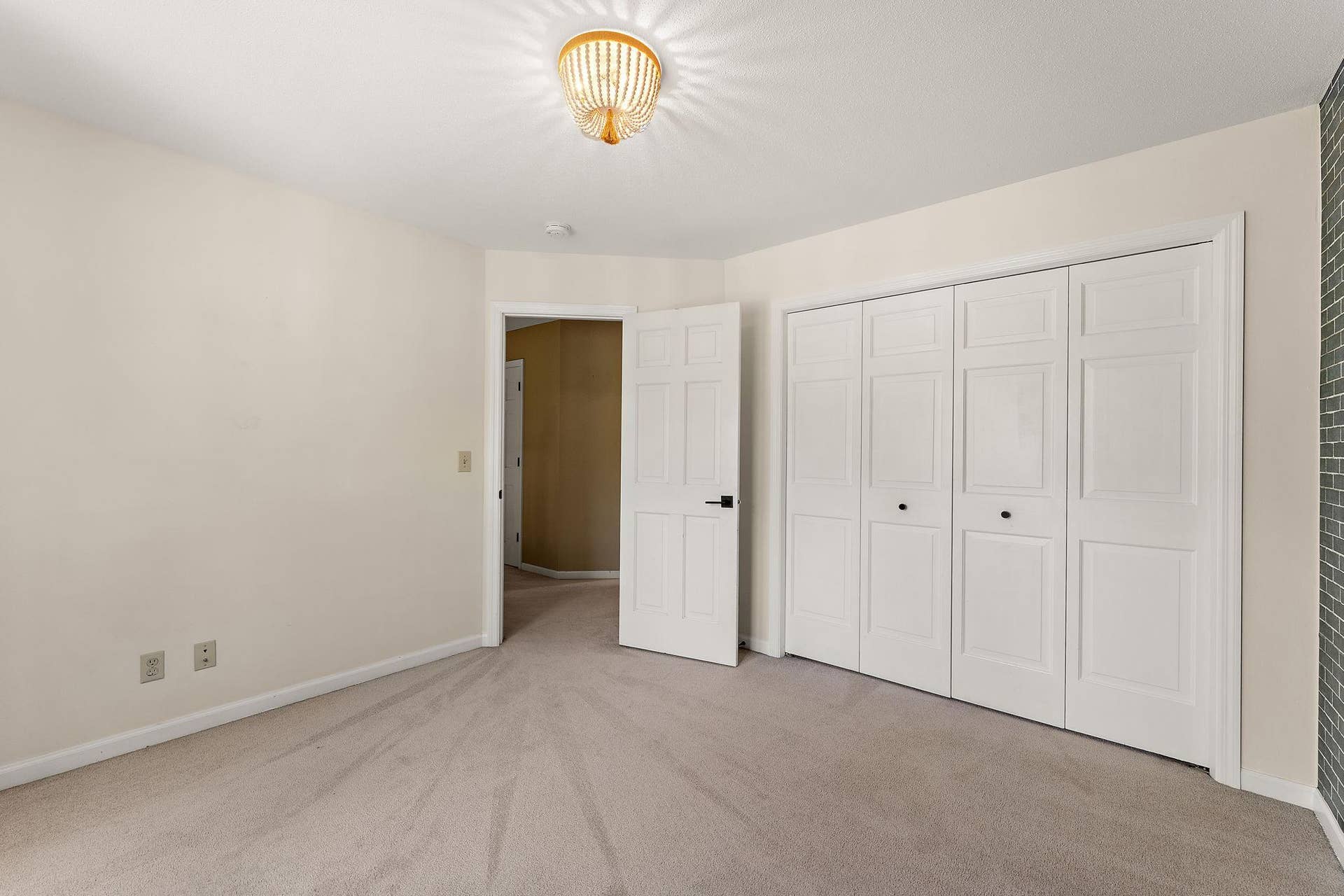 3749 Fairway Drive, Woodbury, MN 55125 3749 Fairway Drive, Woodbury, MN 55125