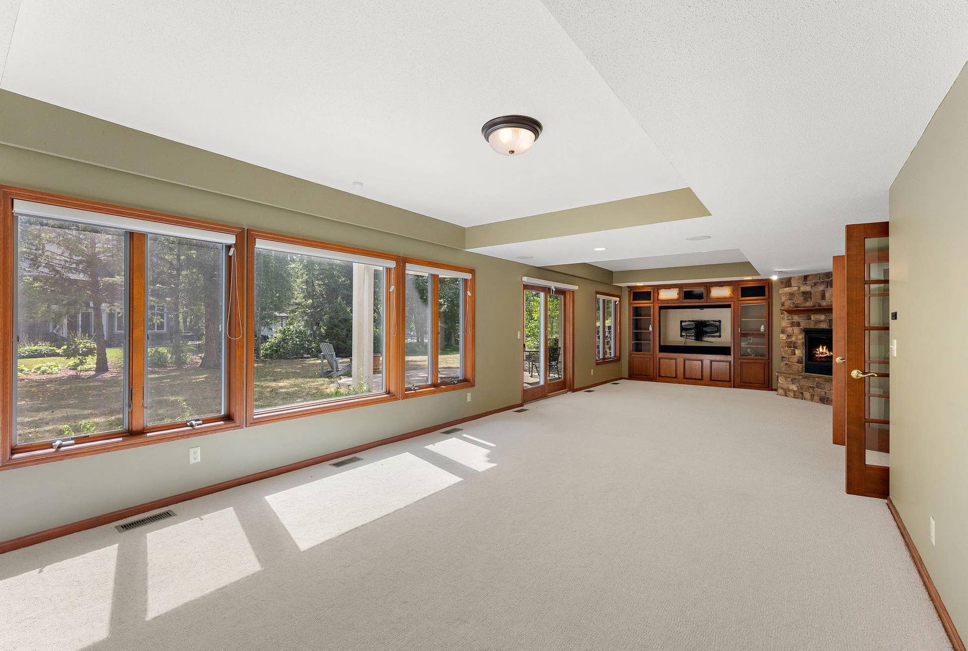 3749 Fairway Drive, Woodbury, MN 55125 3749 Fairway Drive, Woodbury, MN 55125
