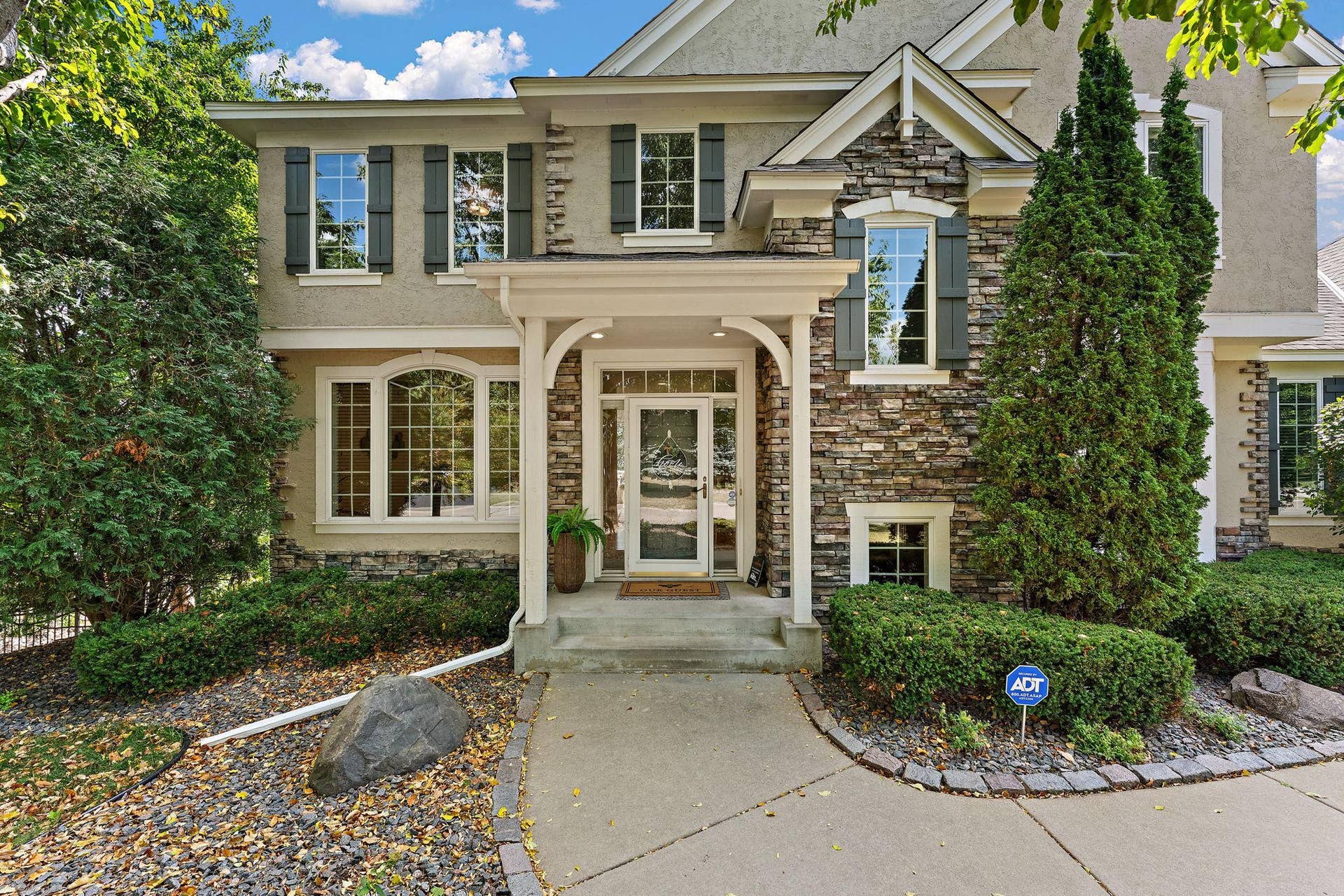 3749 Fairway Drive, Woodbury, MN 55125 3749 Fairway Drive, Woodbury, MN 55125