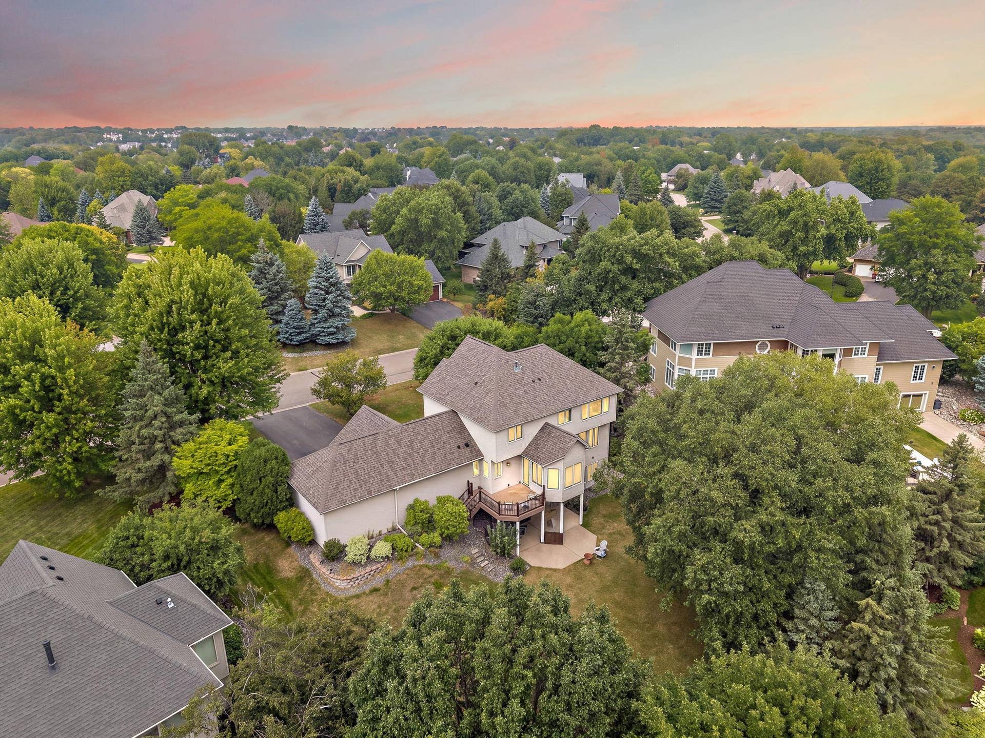 3749 Fairway Drive, Woodbury, MN 55125 3749 Fairway Drive, Woodbury, MN 55125
