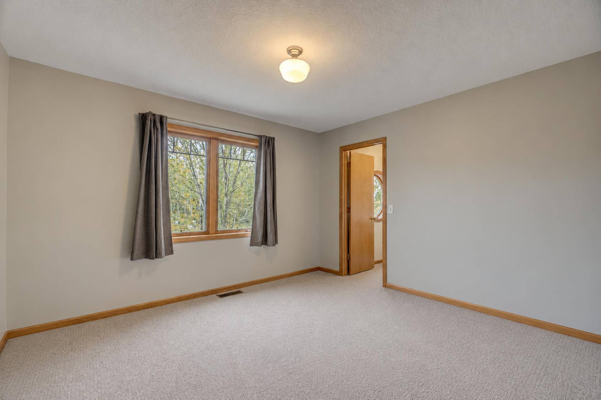 3337 Staples Place, Stillwater, MN 55082