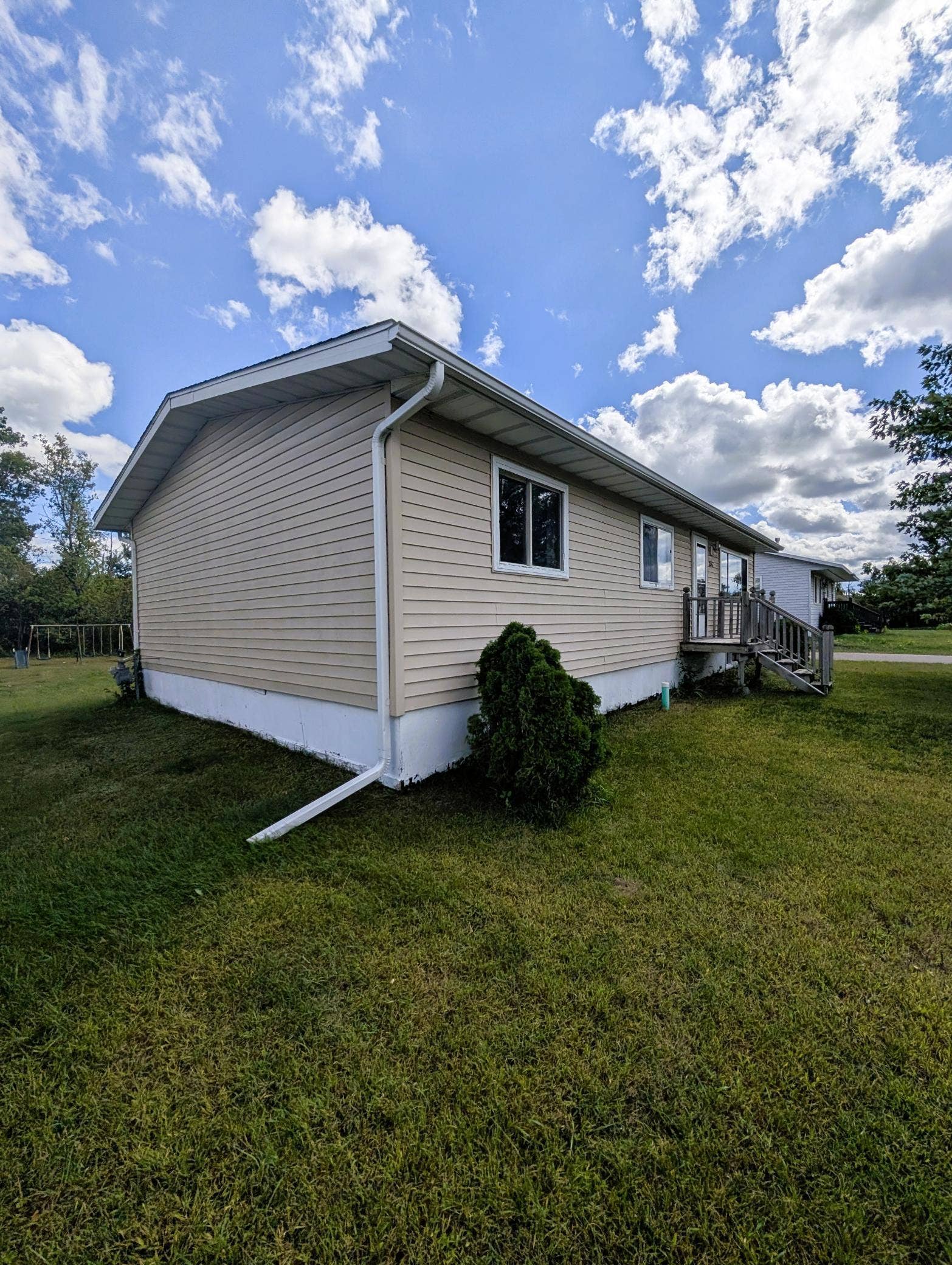 216 Stoner Avenue SE, Bemidji, MN 56601 PXL_20260909_184050292.jpg