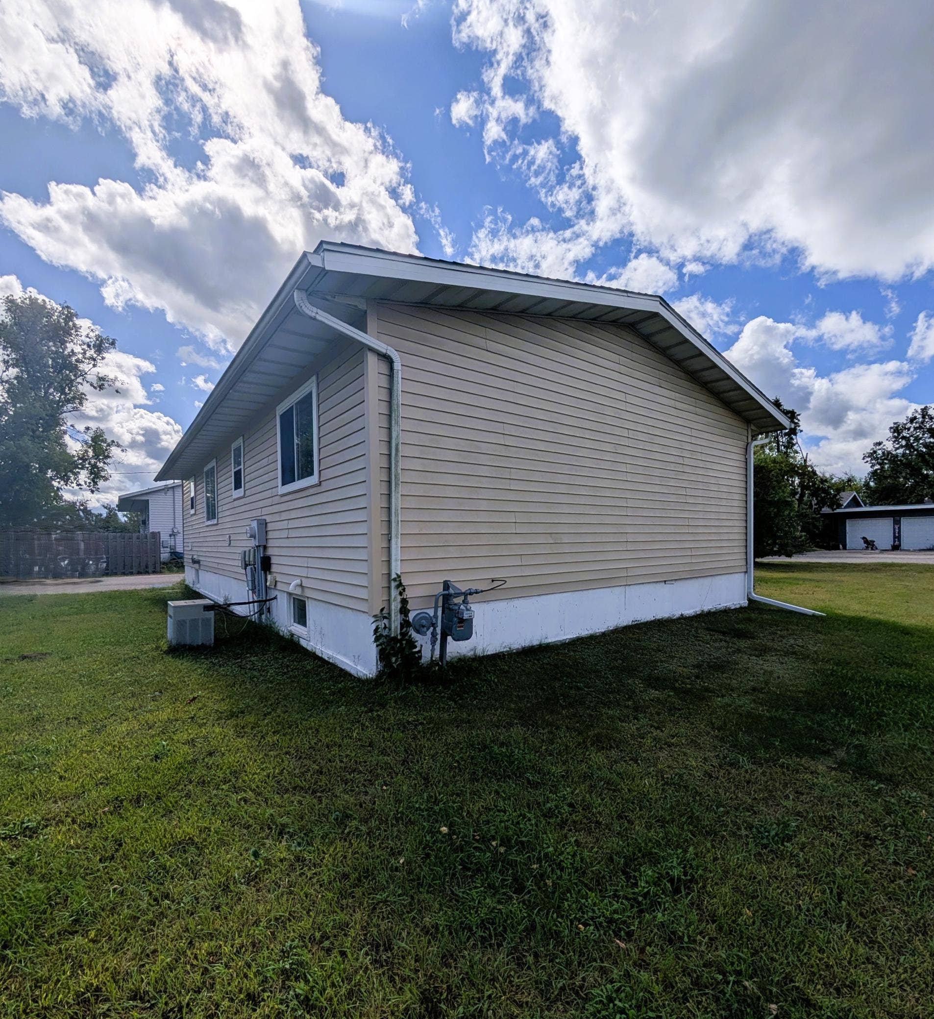 216 Stoner Avenue SE, Bemidji, MN 56601 PXL_20260909_184040263.jpg