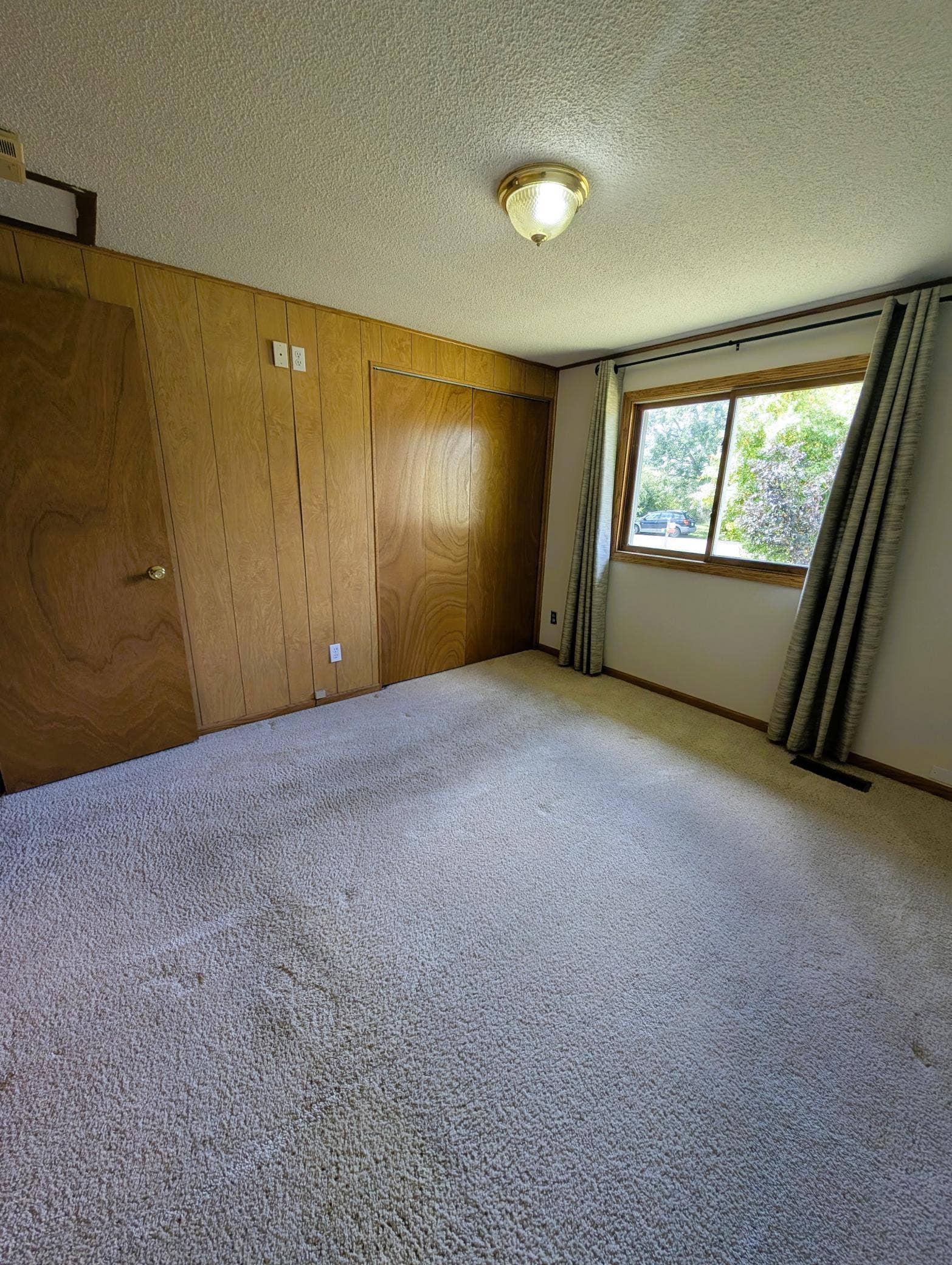 216 Stoner Avenue SE, Bemidji, MN 56601 PXL_20260909_183536879.jpg