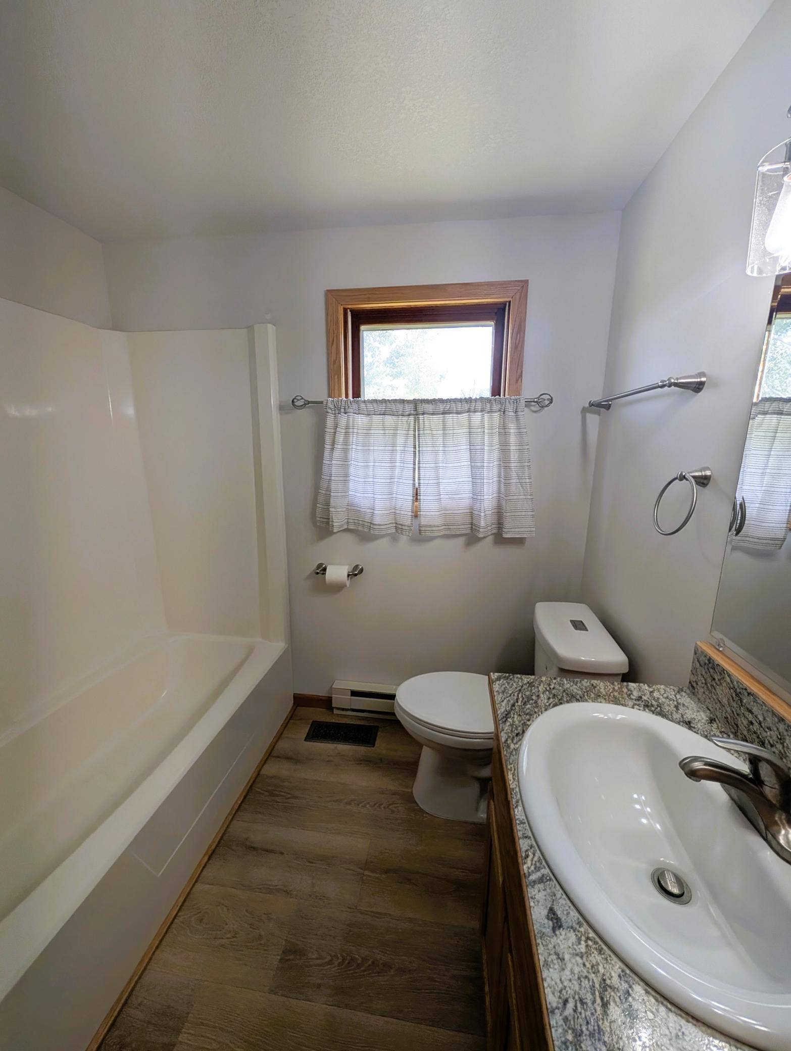 216 Stoner Avenue SE, Bemidji, MN 56601 PXL_20260909_183520038.jpg