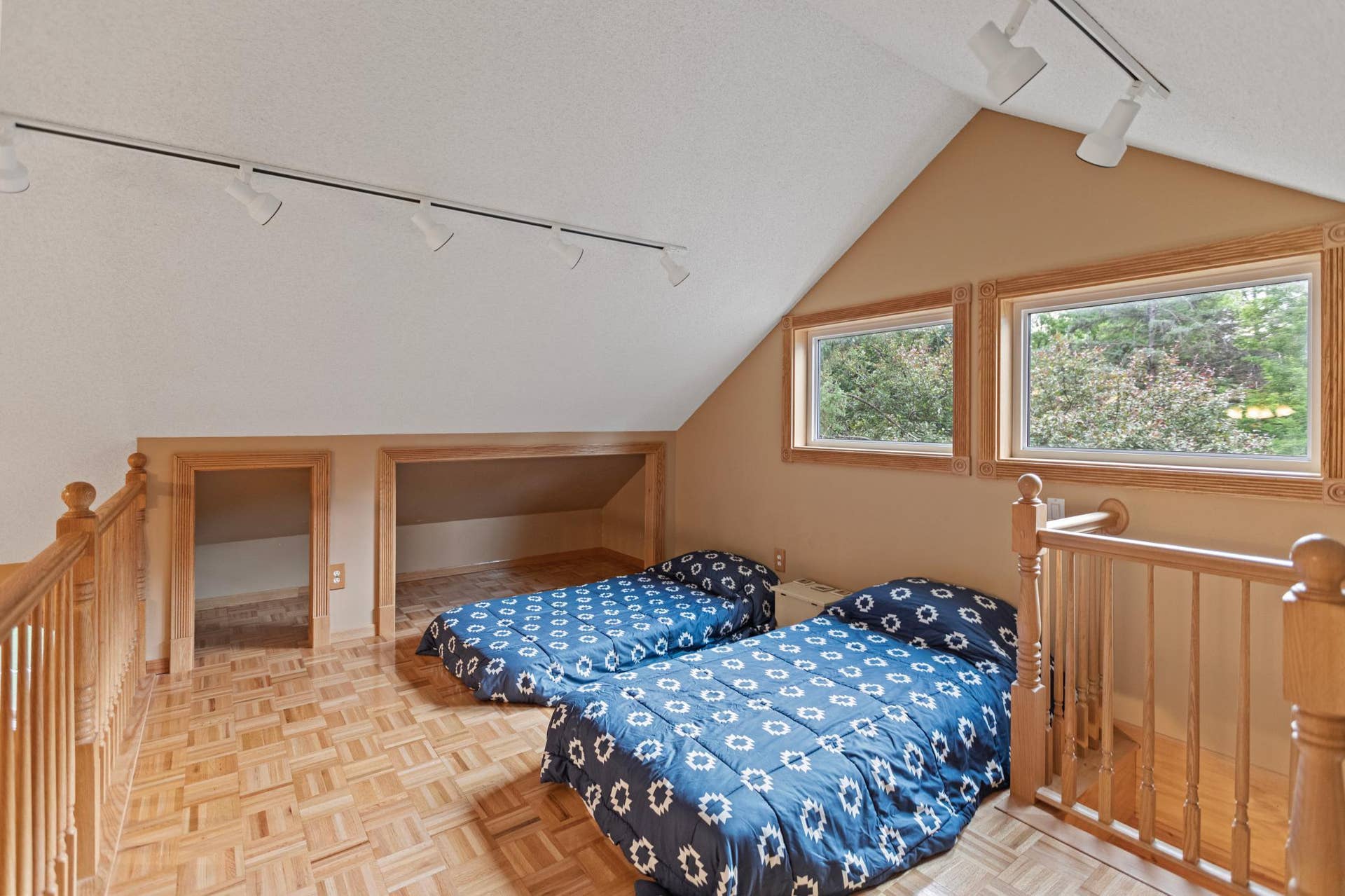 Master bedroom loft, vaulted ceiling