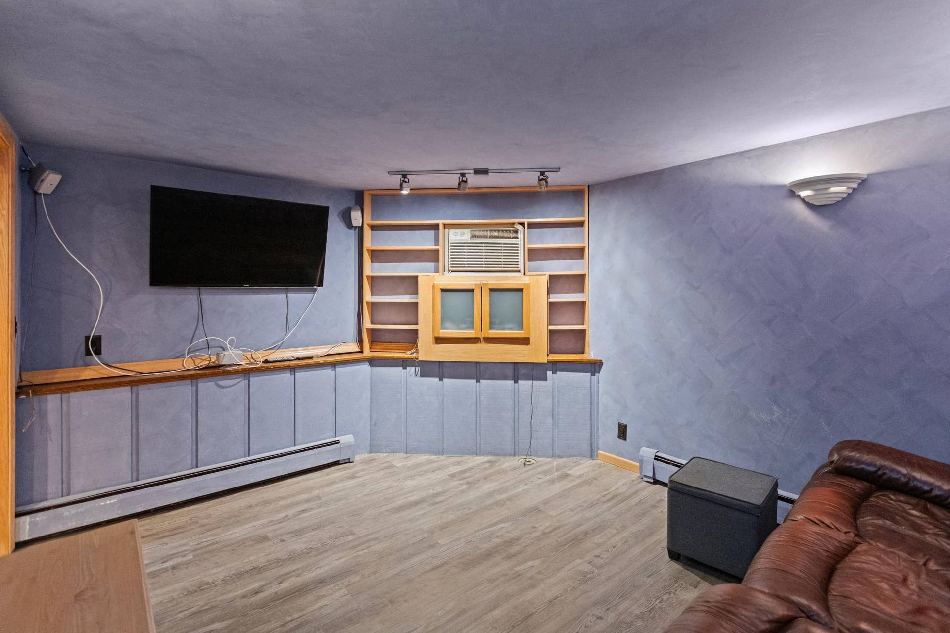 Theatre for in-law unit