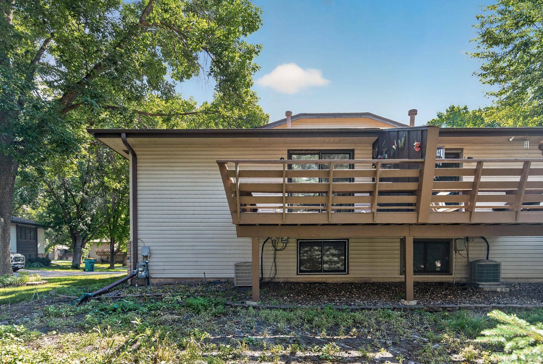 7735 York Lane N, Brooklyn Park, MN 55443 7735 York Lane N, Brooklyn Park, MN 55443
