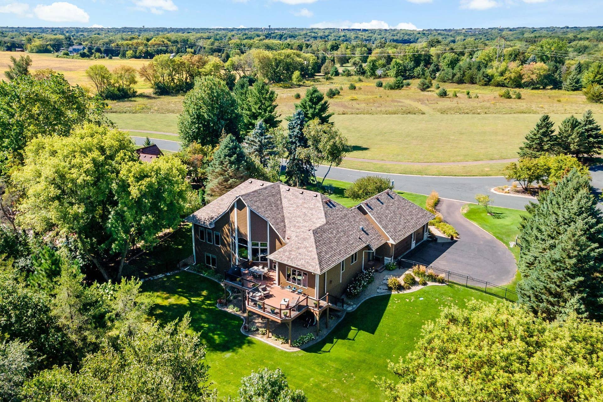 9576 51st Street N, Lake Elmo, MN 55042 28-web-or-mls-9576 51st St Lake Elmo MN_0027.jpg