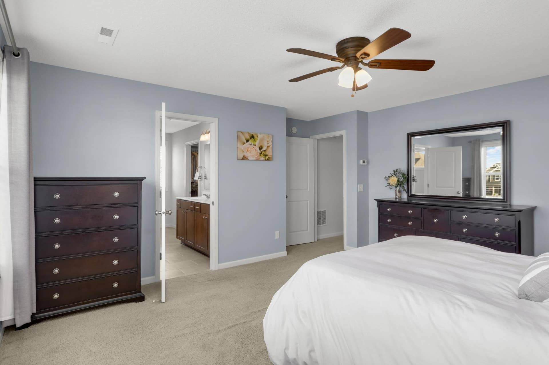 9354 Summerlin Road, Woodbury, MN 55129 Primary bedroom