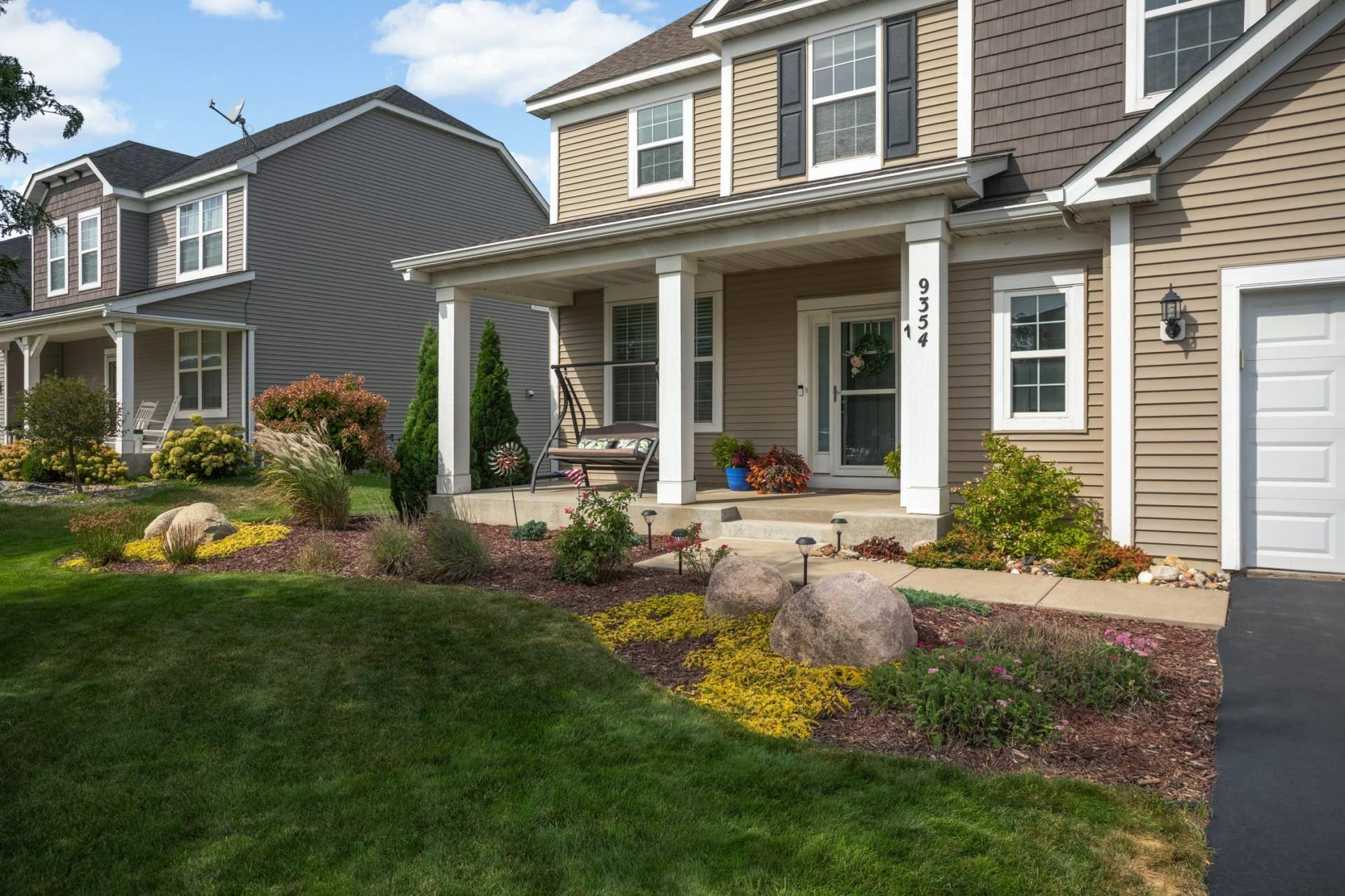 9354 Summerlin Road, Woodbury, MN 55129 Front porch and refreshed landscaping