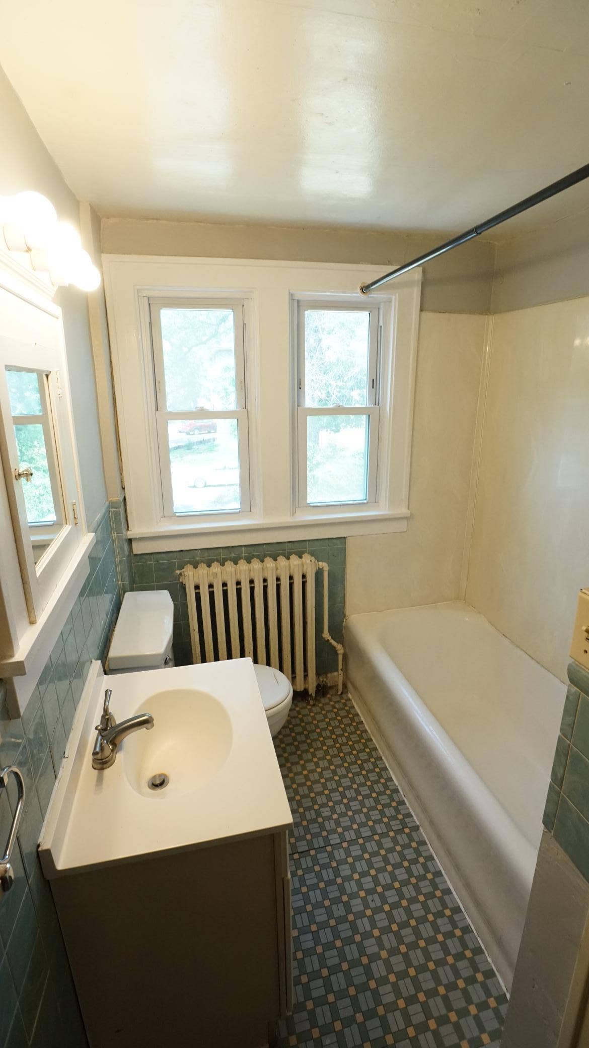 406 7th Avenue S, Saint Cloud, MN 56301 DSC00225.JPG
