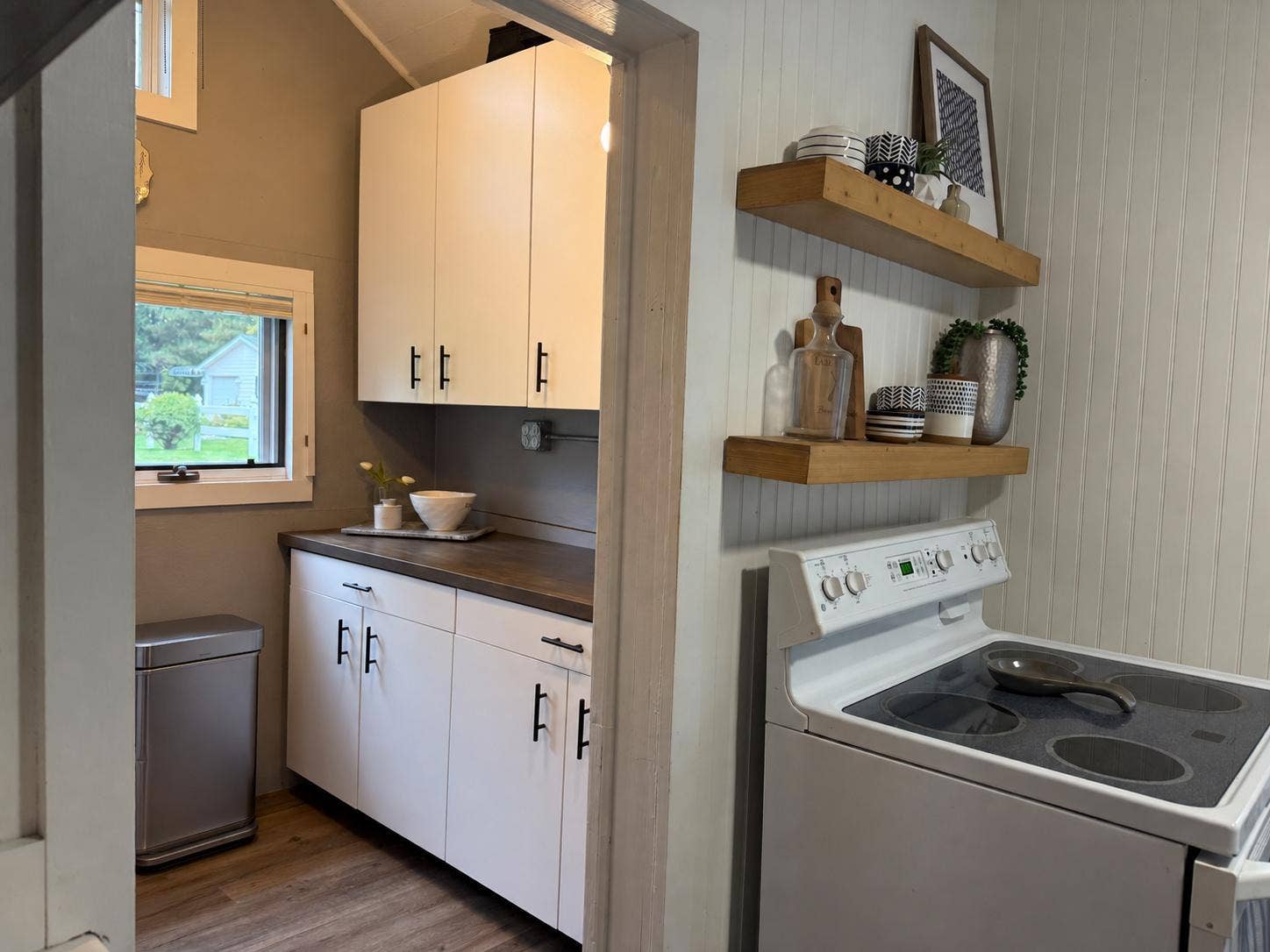 7206 Birchmont Ct. NE, Bemidji, MN 56601 kitchen and pantry.jpeg