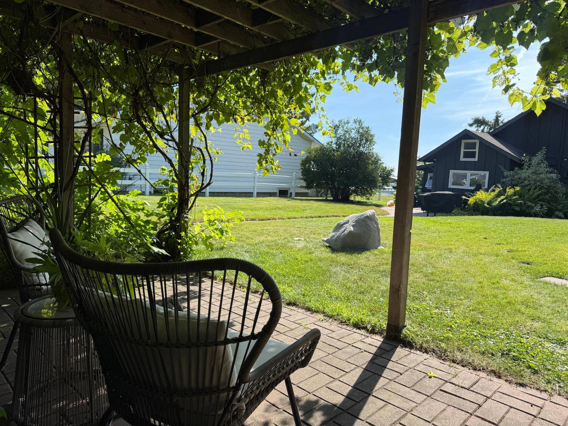 7206 Birchmont Ct. NE, Bemidji, MN 56601 Guest House Patio